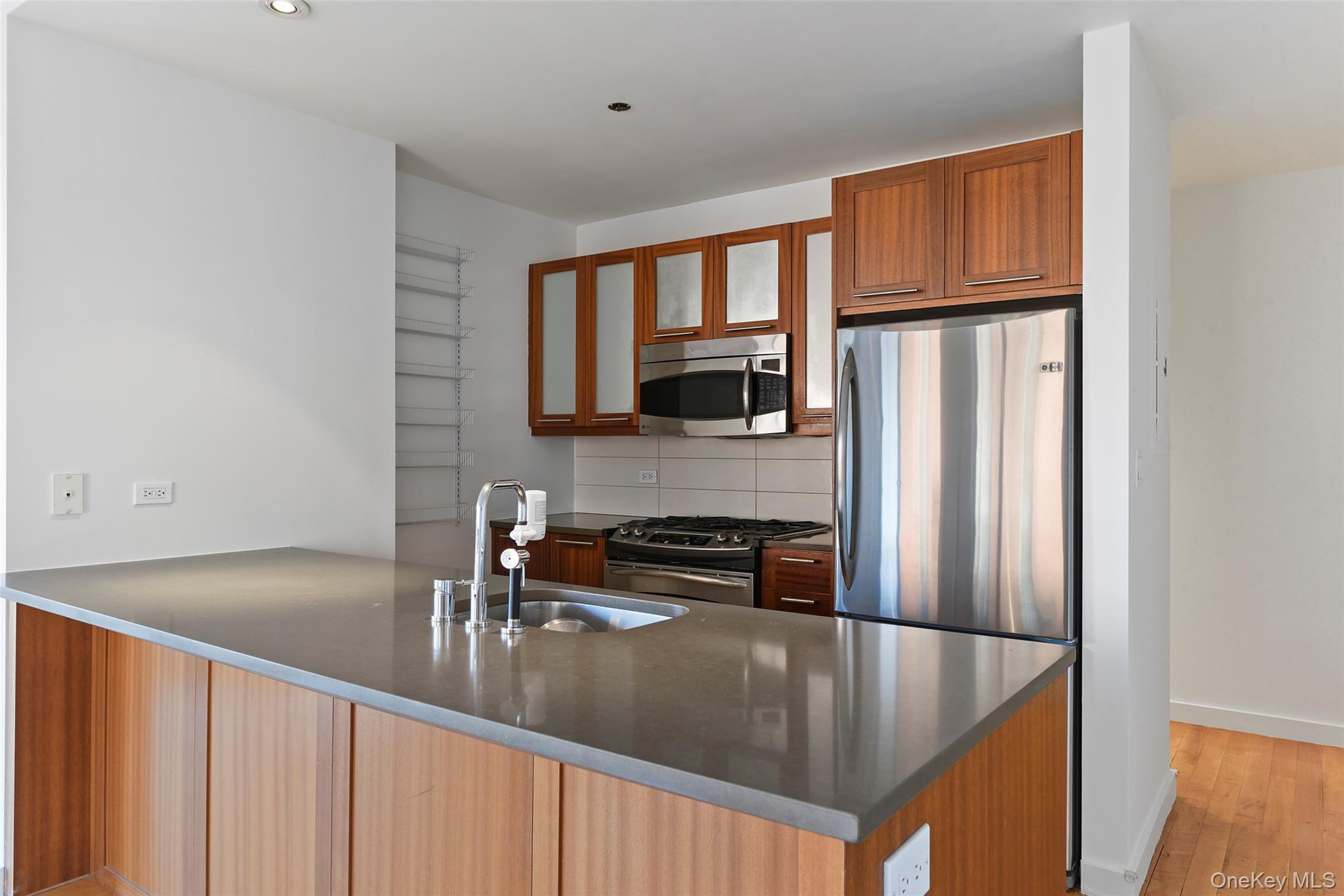 460 W 236th Street 6a Property Photo 6