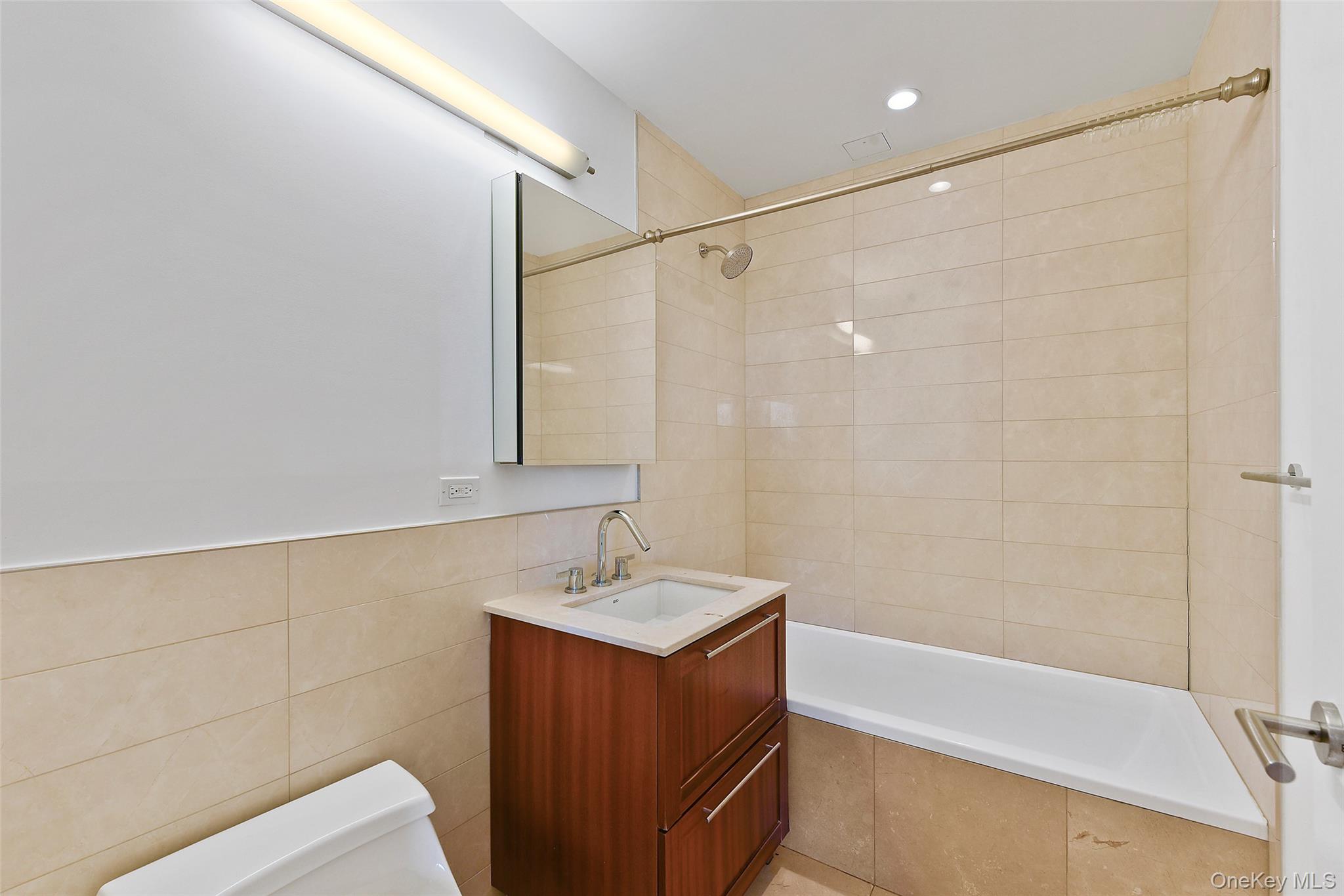 460 W 236th Street 6a Property Photo 17