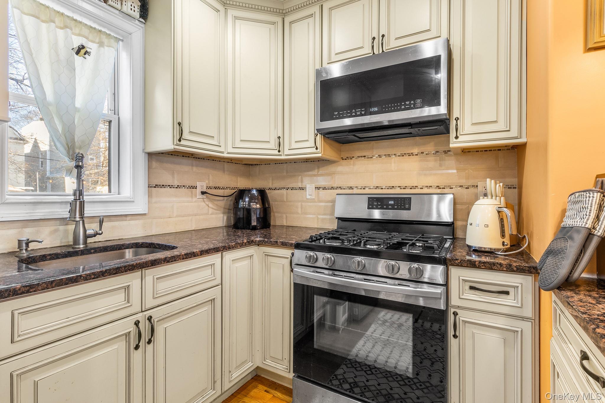 11748 140th Street Property Photo 7