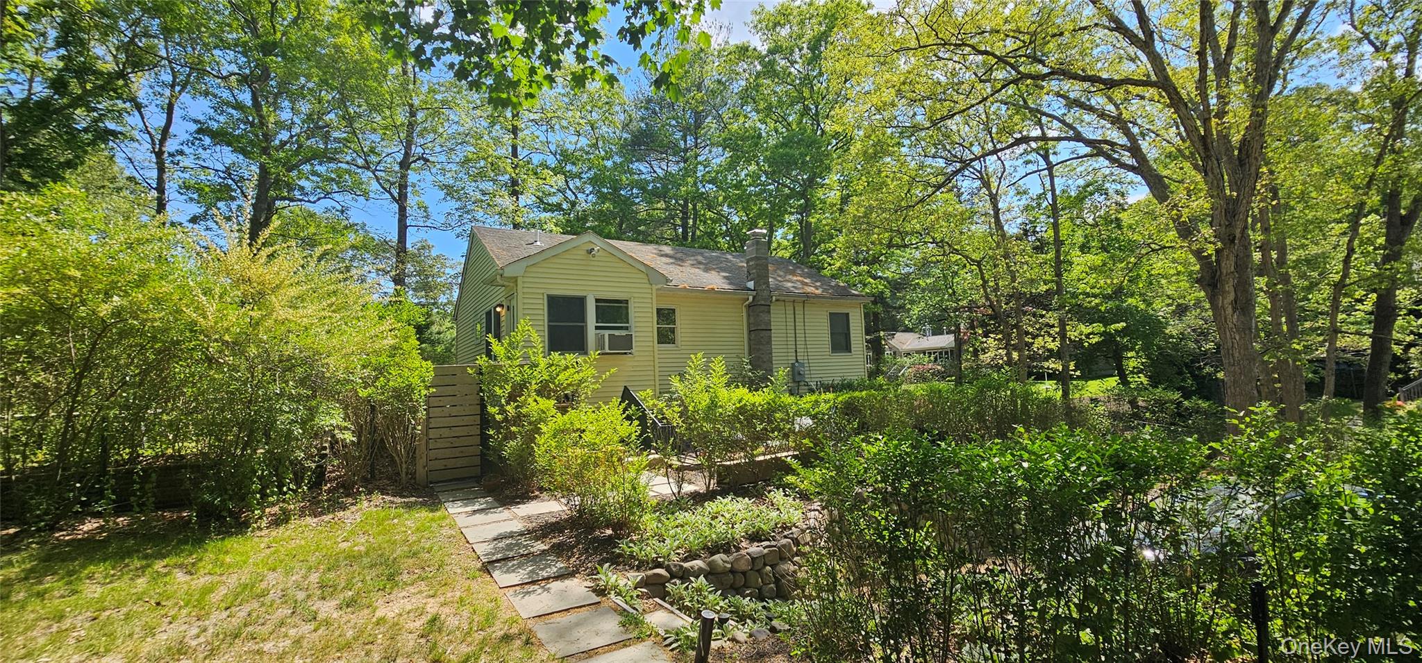 176 Maple Avenue Property Photo 2