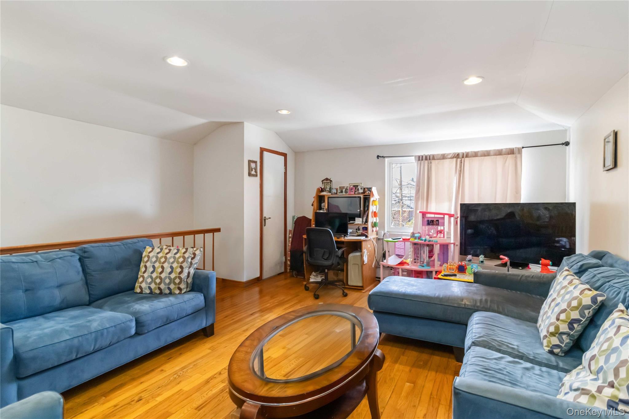 23-19 100th Street Property Photo 15