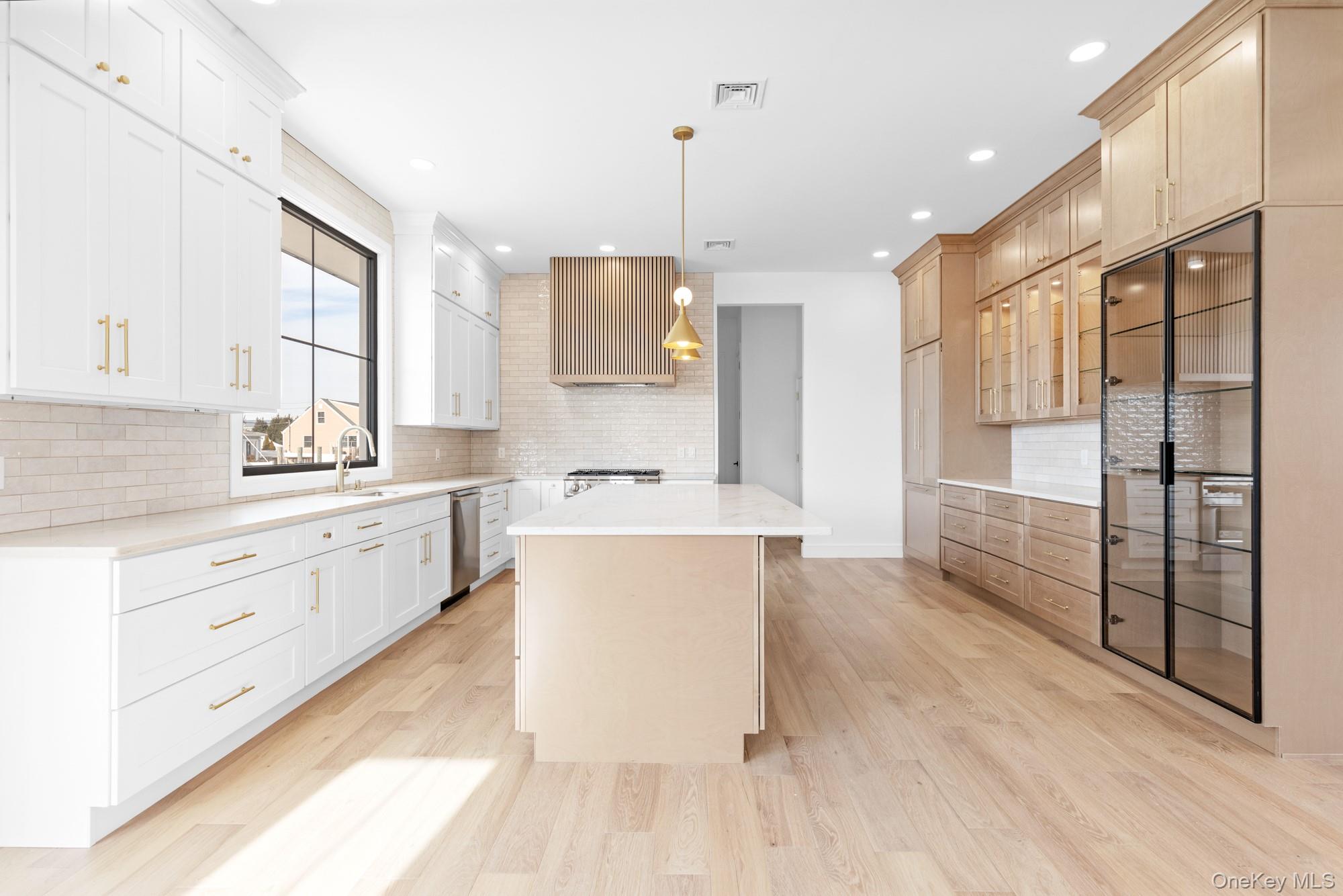 24 Midway Street Property Photo 10