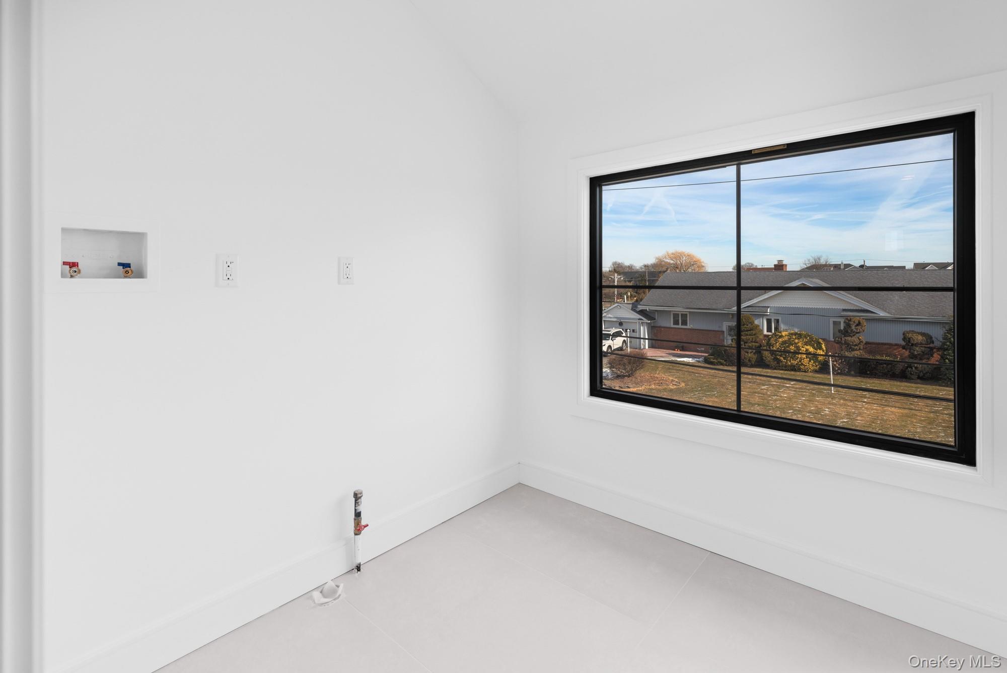 24 Midway Street Property Photo 17