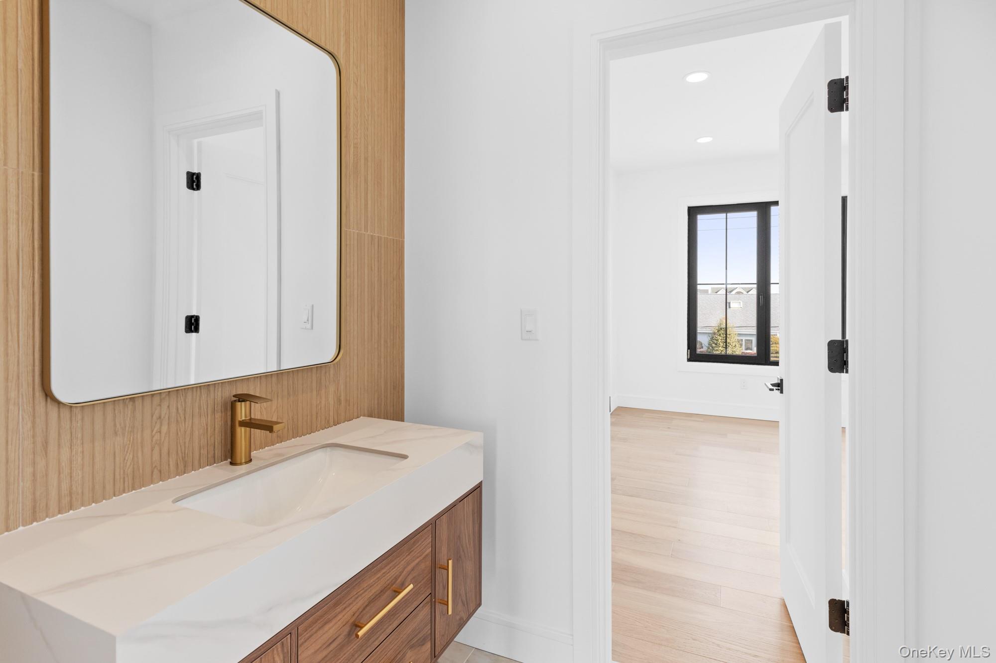 24 Midway Street Property Photo 19