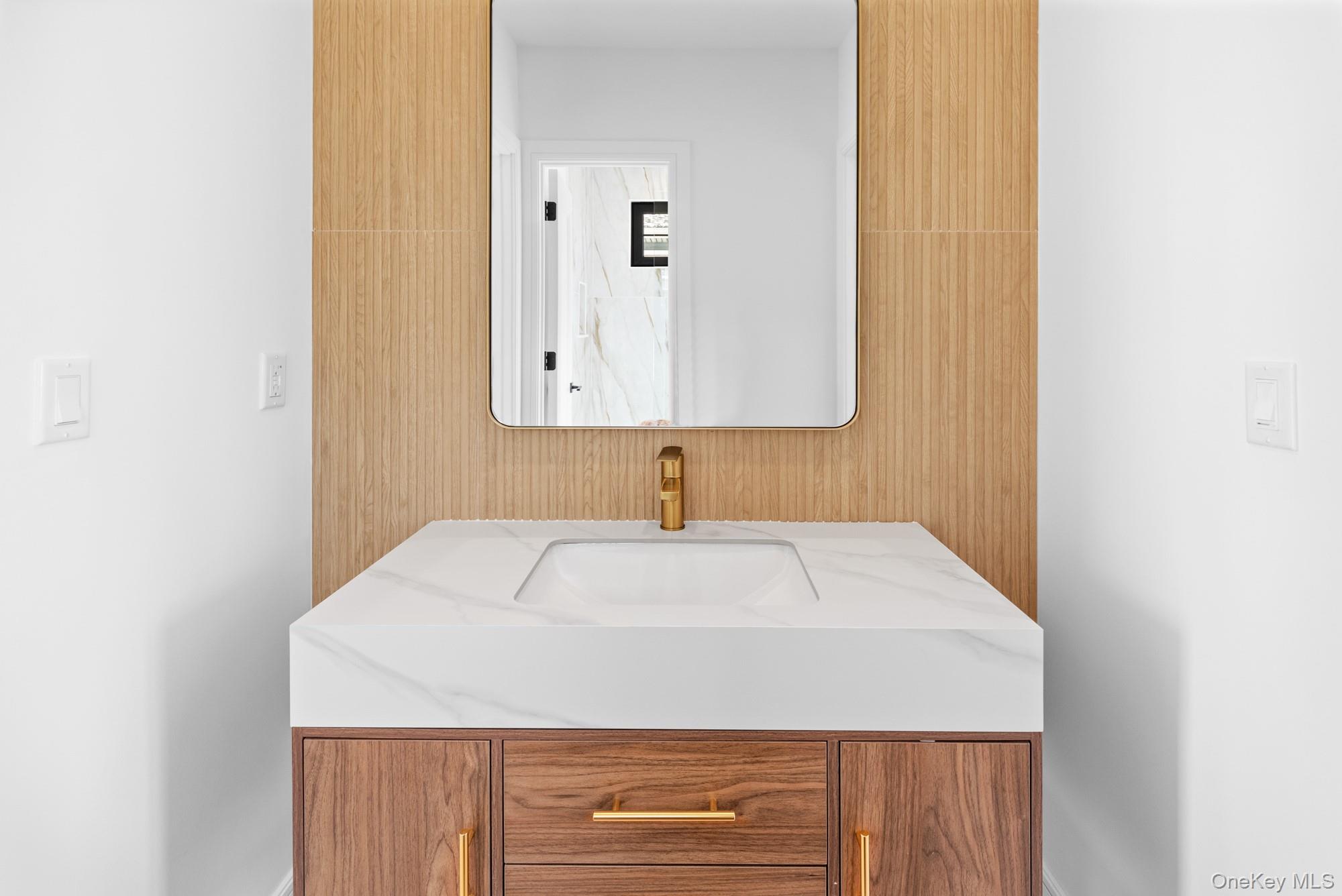 24 Midway Street Property Photo 20