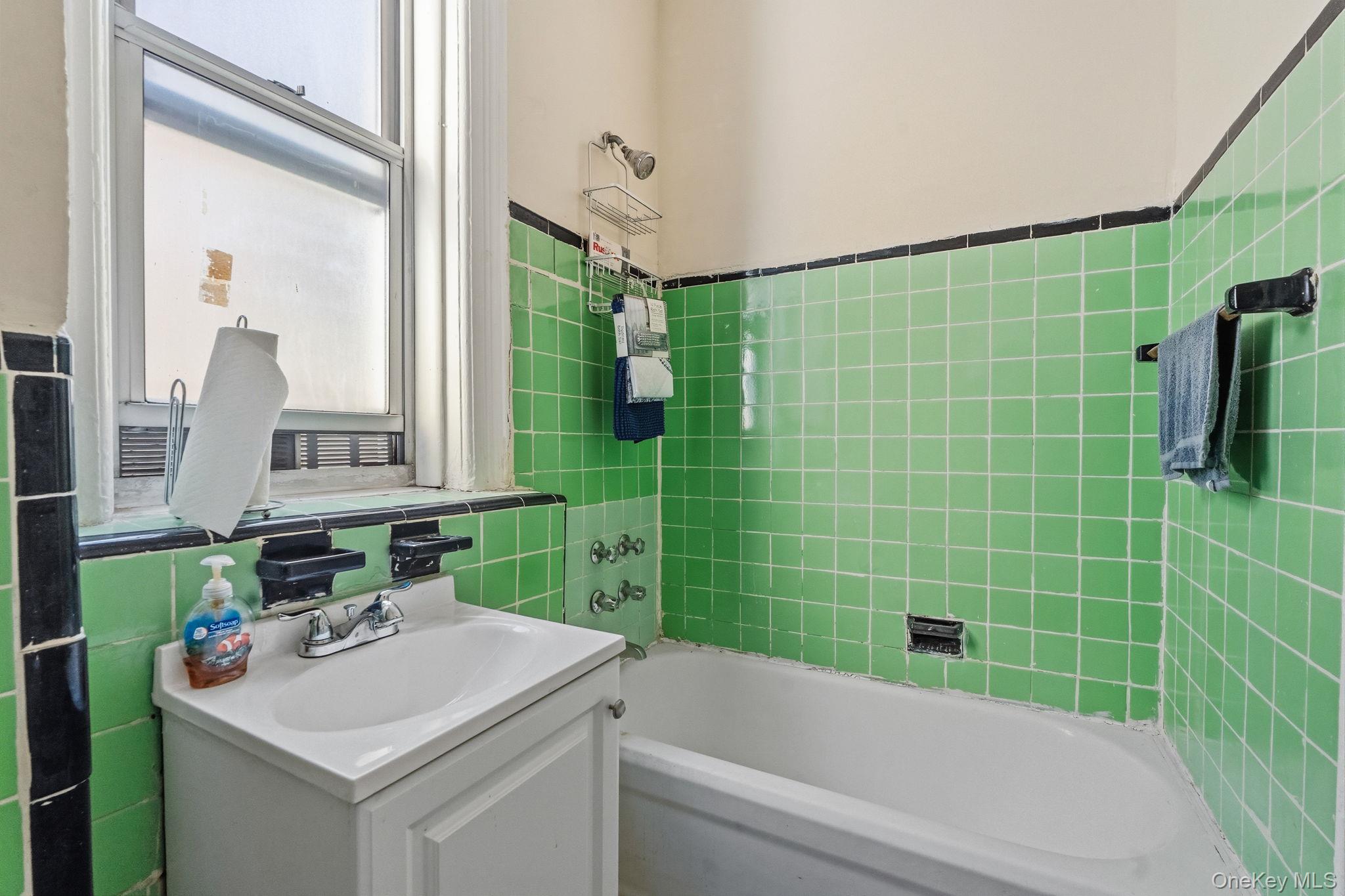 202 W 118th St 5a Property Photo 8