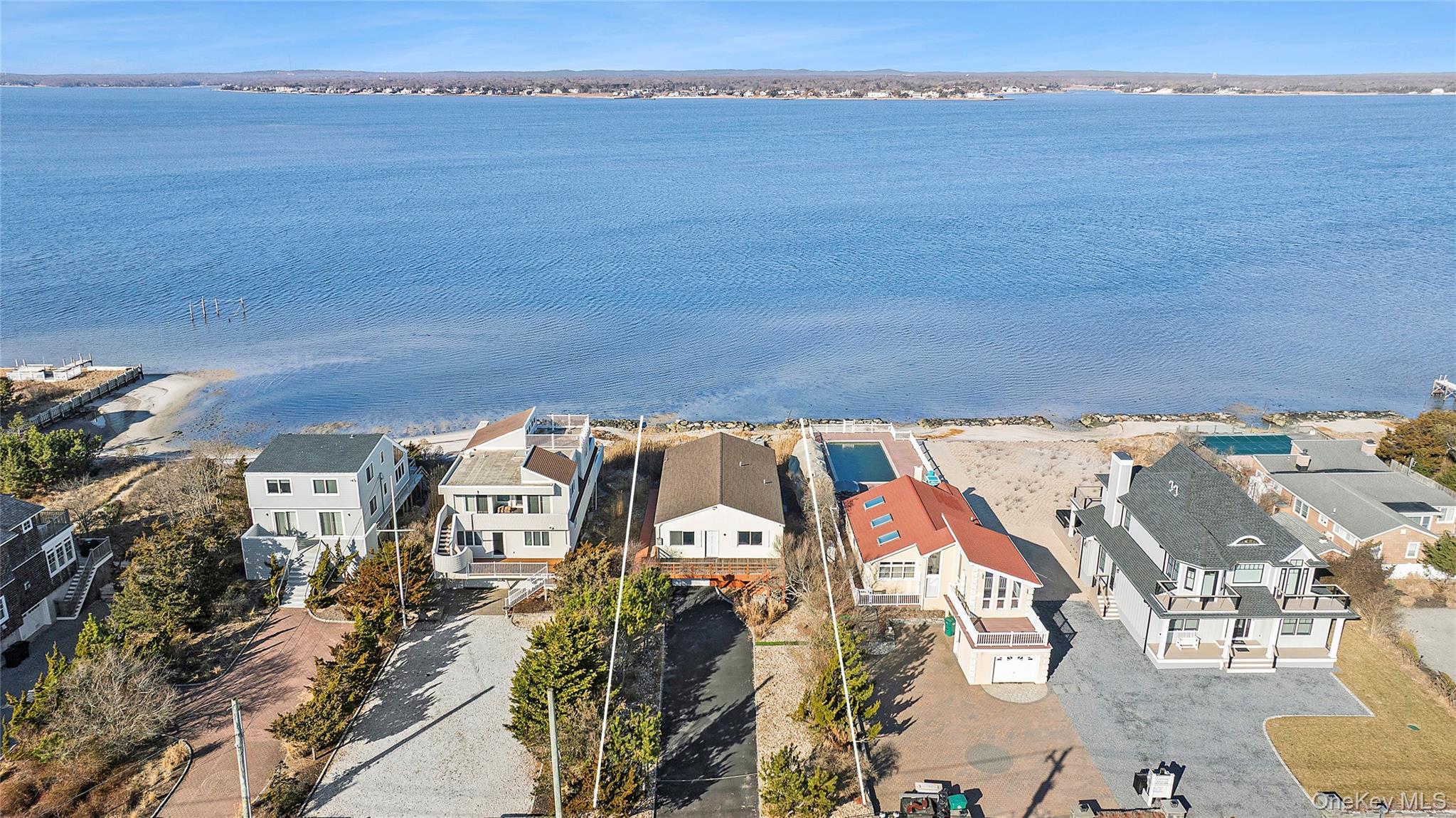 626 Dune Road Property Photo 1