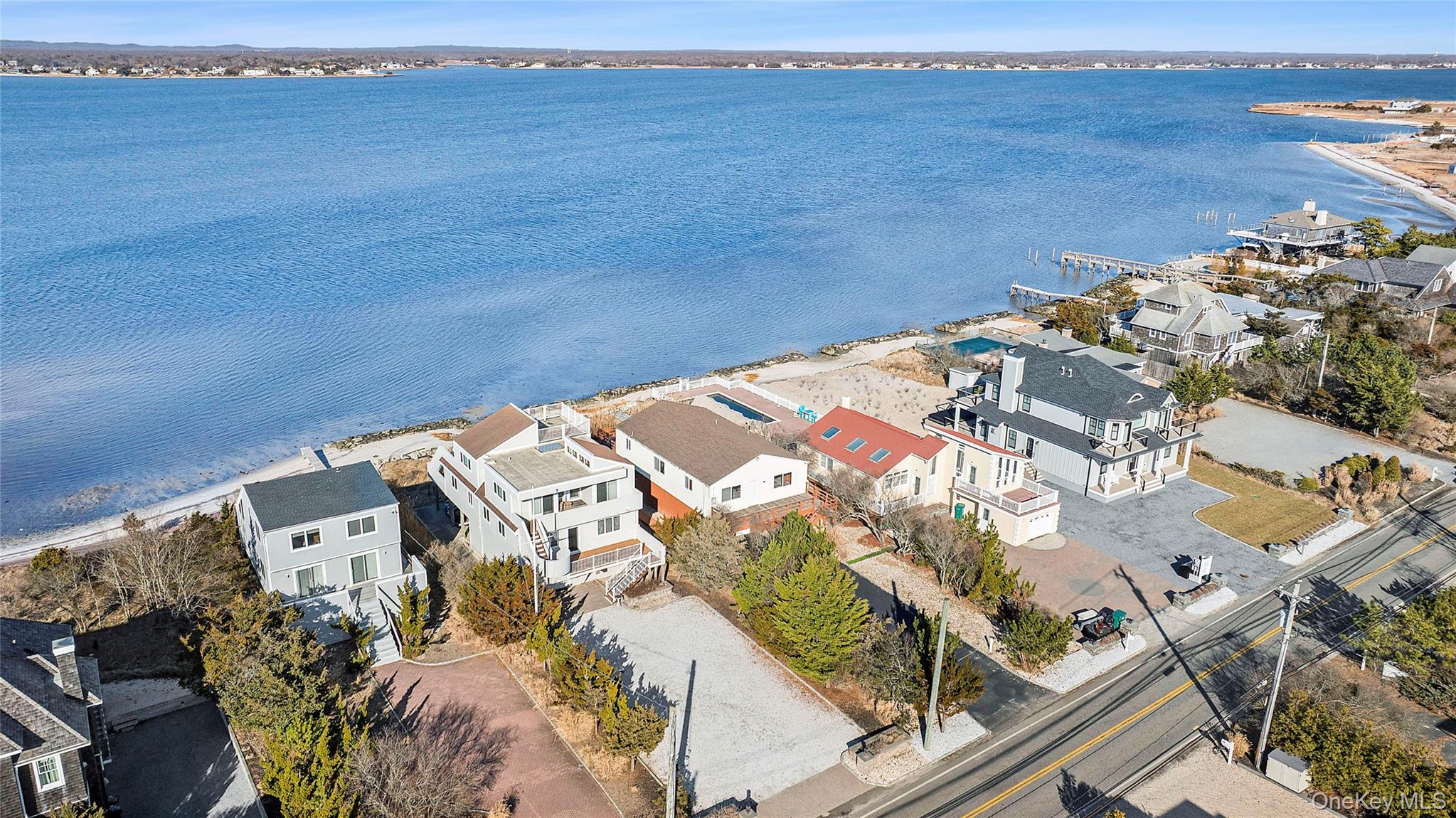 626 Dune Road Property Photo 3