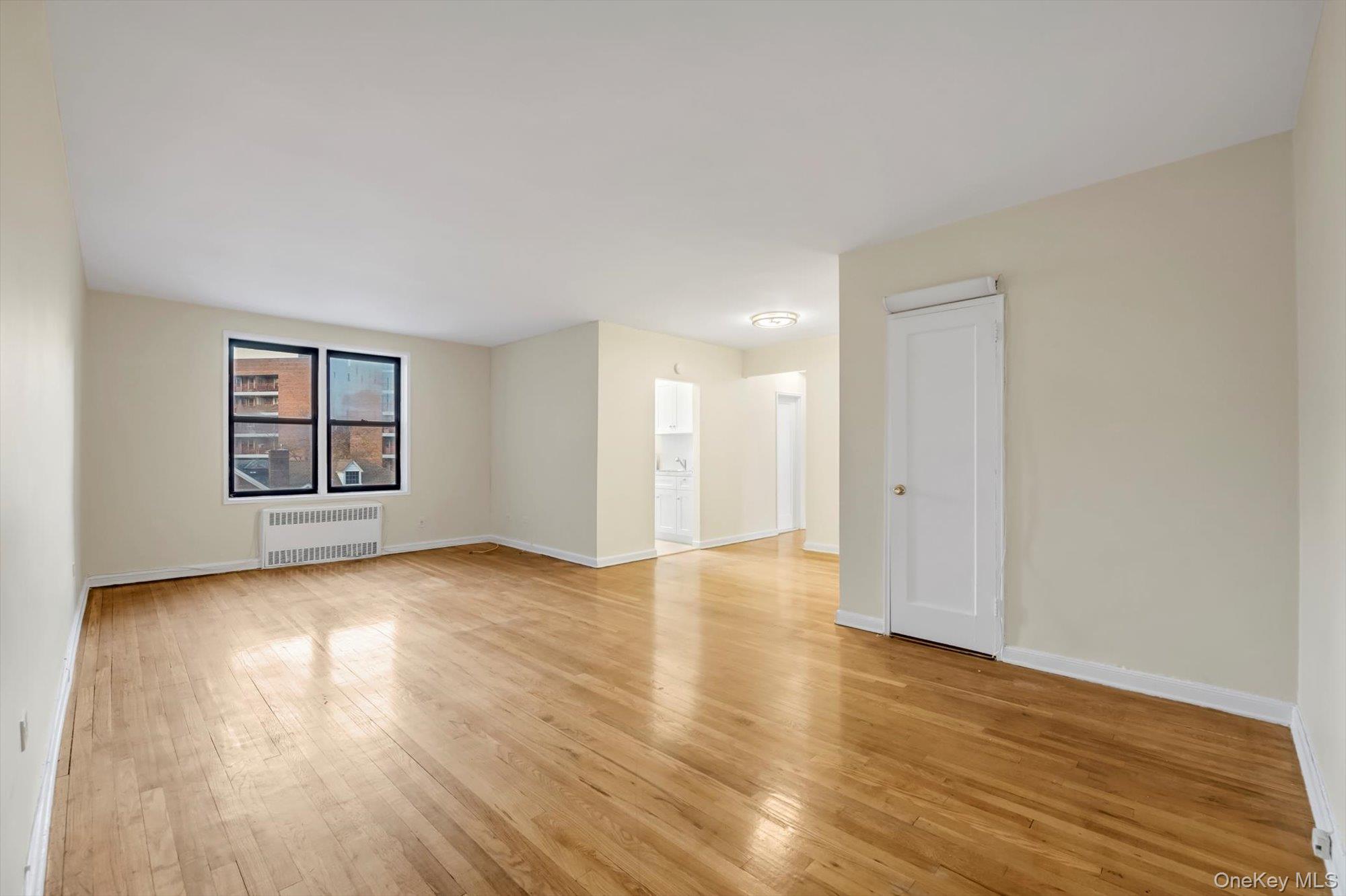 71-11 Yellowstone Boulevard 4a Property Photo 2