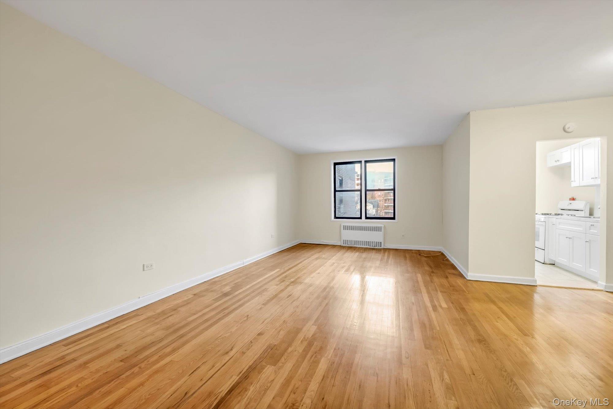 71-11 Yellowstone Boulevard 4a Property Photo 3