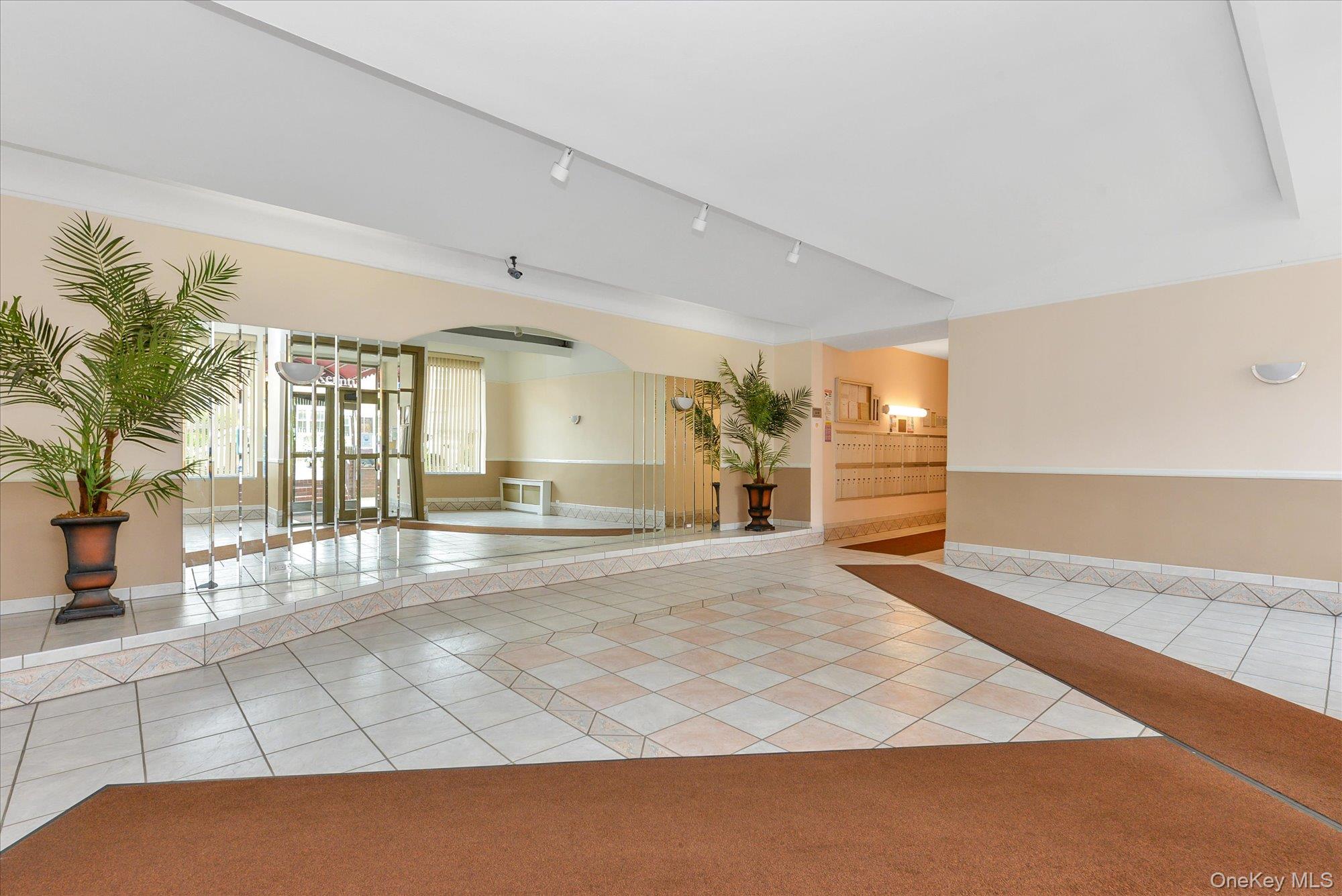 71-11 Yellowstone Boulevard 4a Property Photo 9