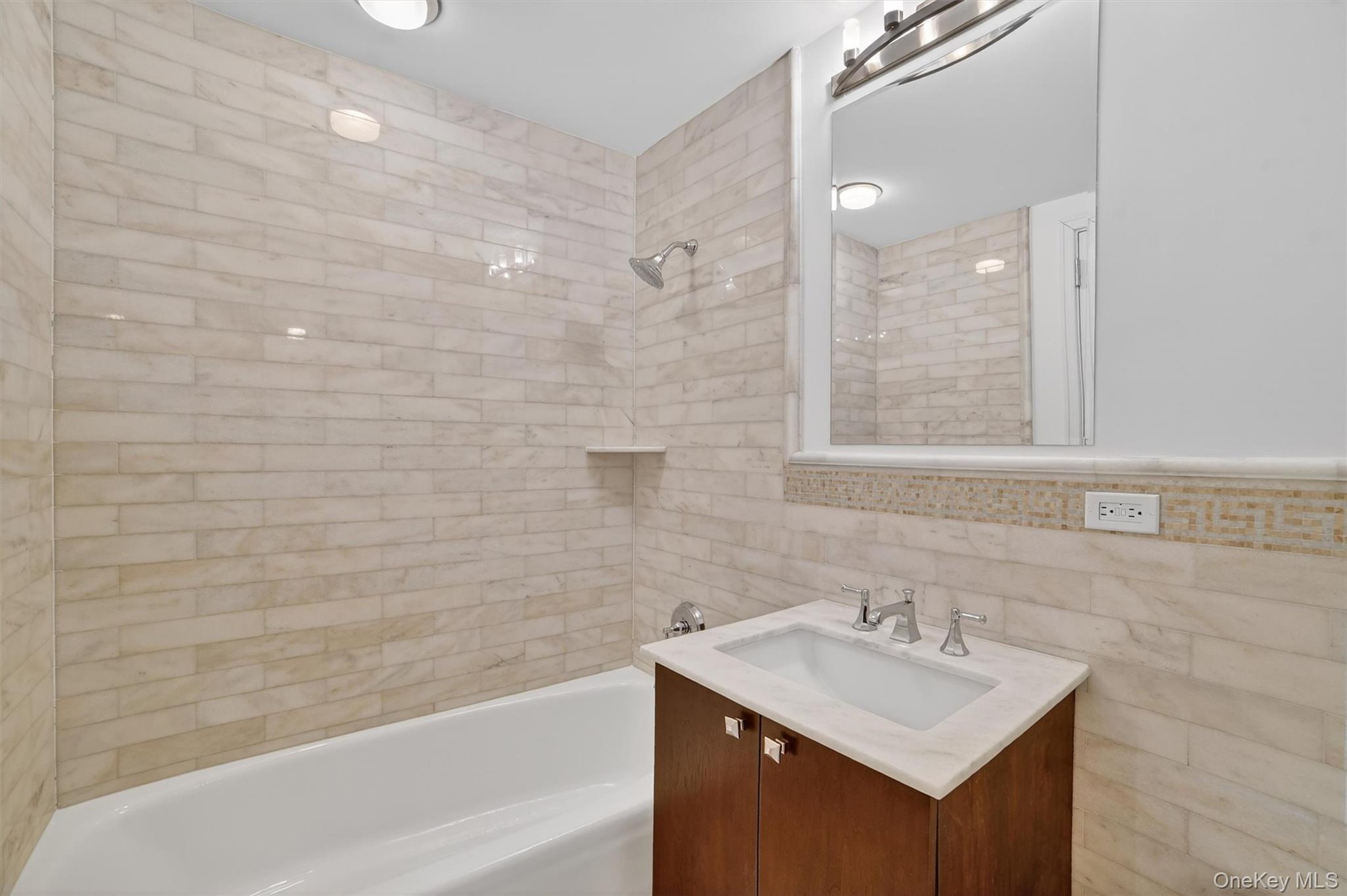 5 Renaissance Square 10g Property Photo 22