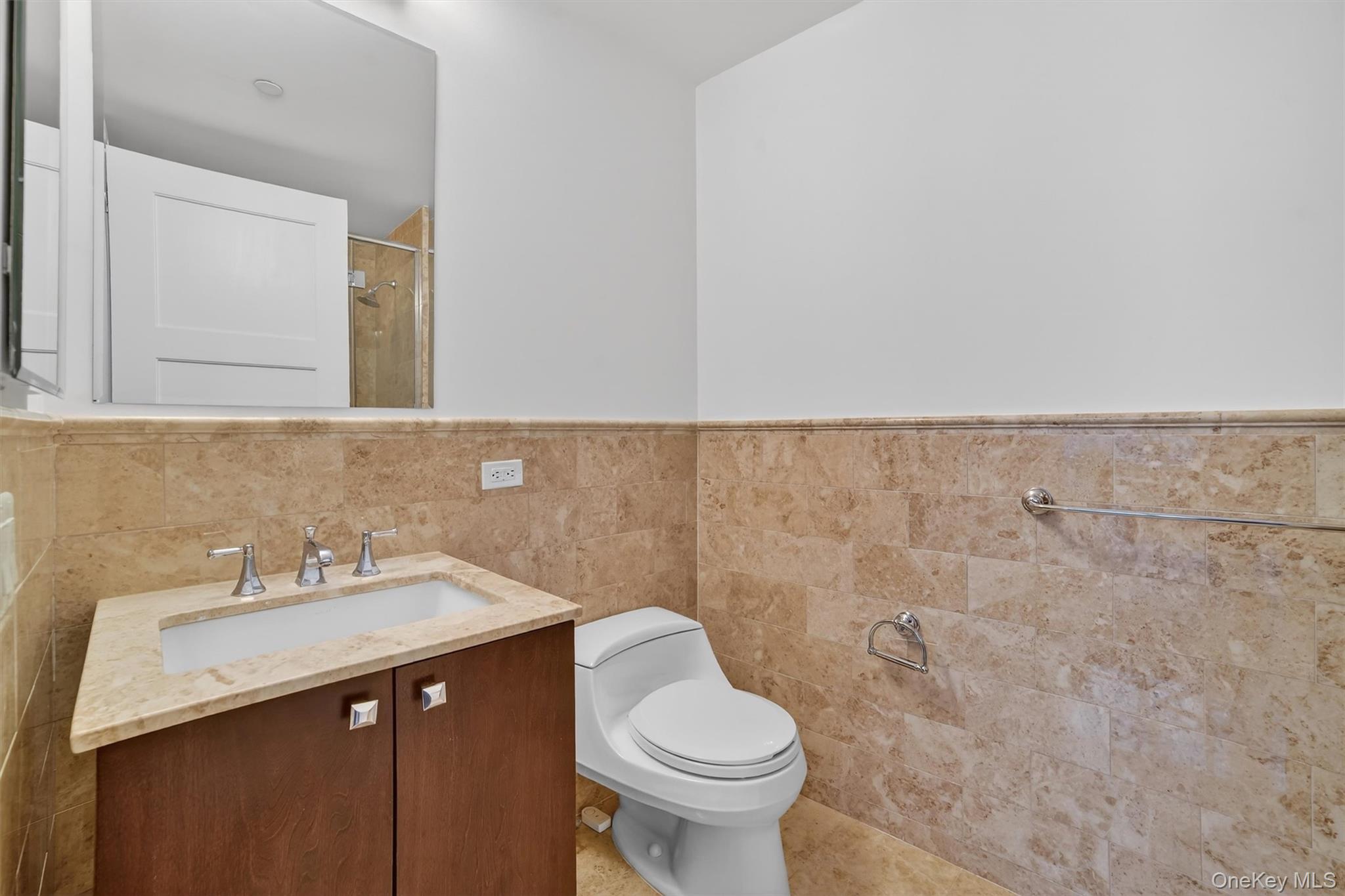 5 Renaissance Square 10g Property Photo 26