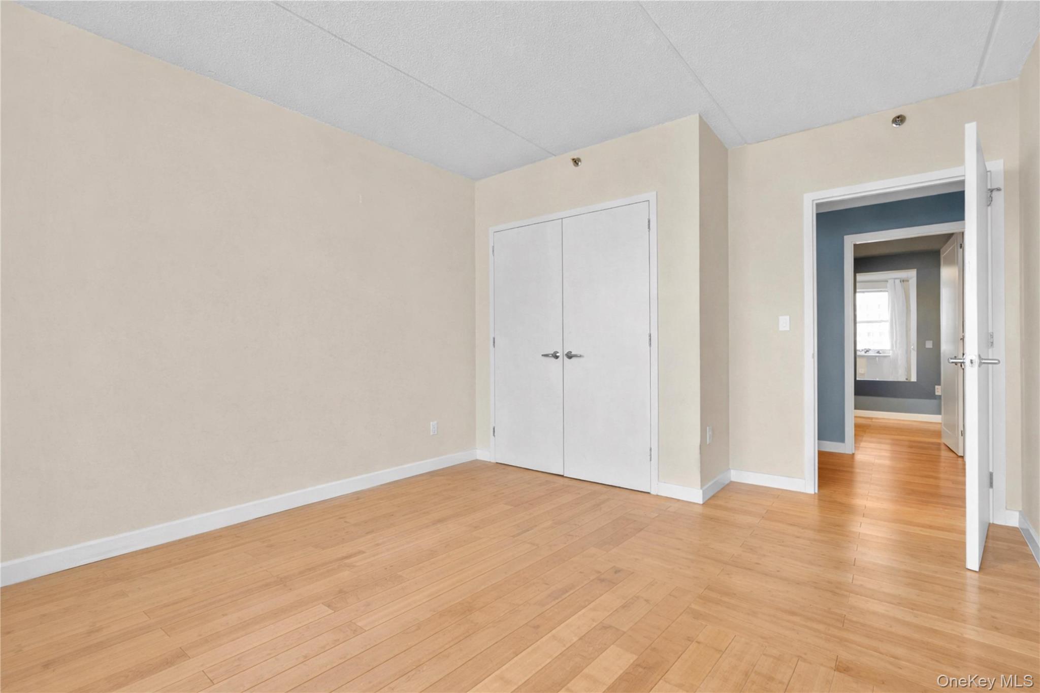 3044 3rd Avenue 5g Property Photo 6