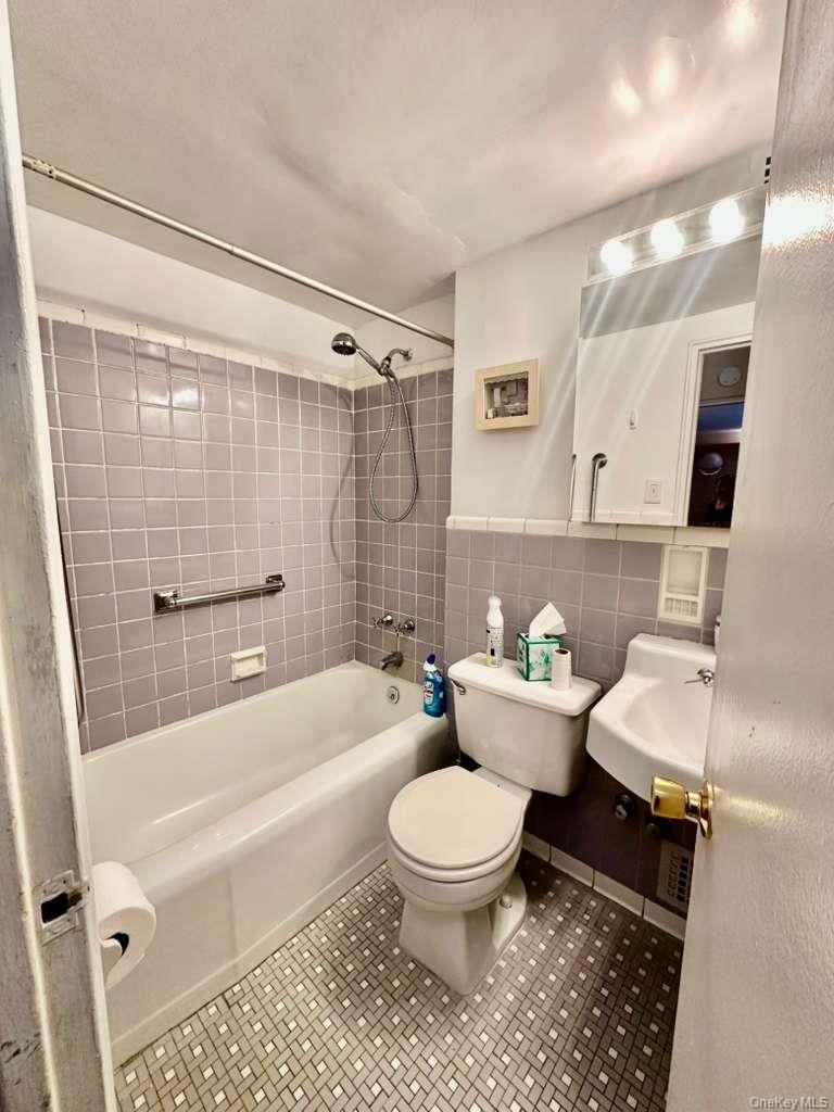 97-10 62 Drive 4j Property Photo 7