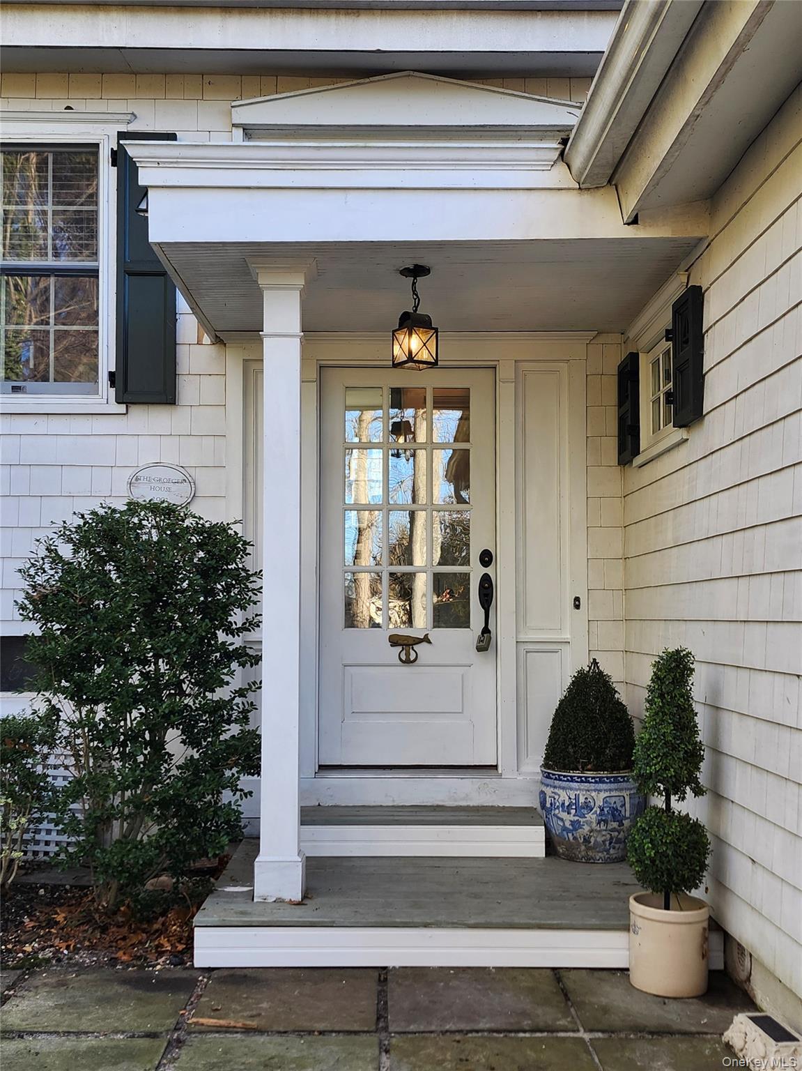 20 Harborview Drive Property Photo 1