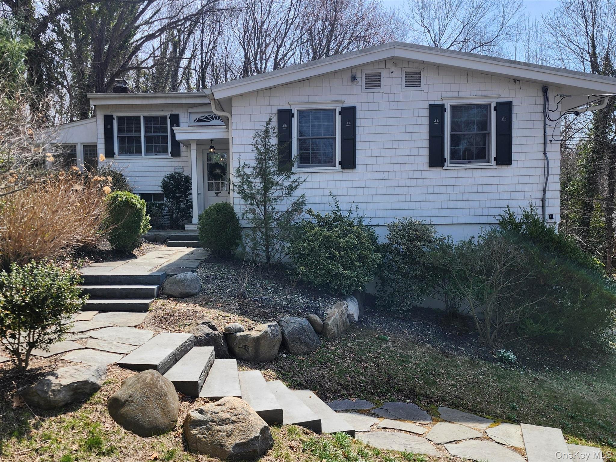 20 Harborview Drive Property Photo 3
