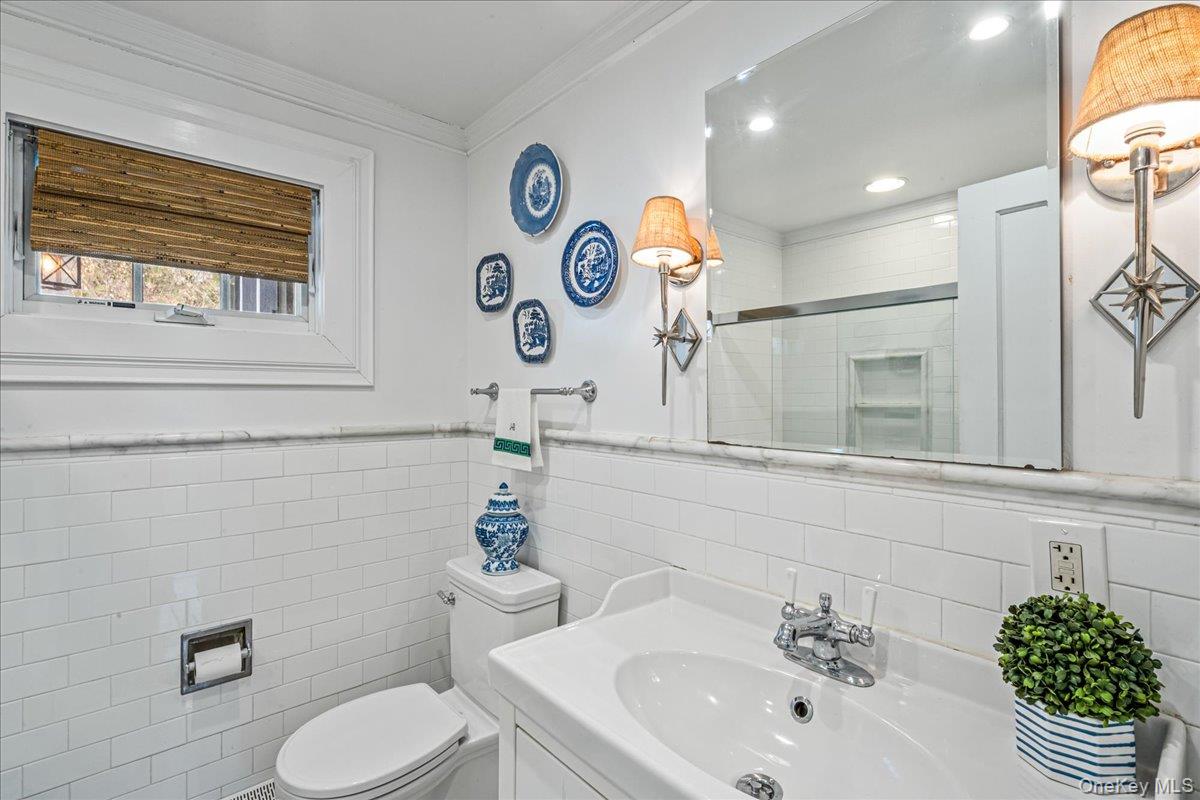 20 Harborview Drive Property Photo 22
