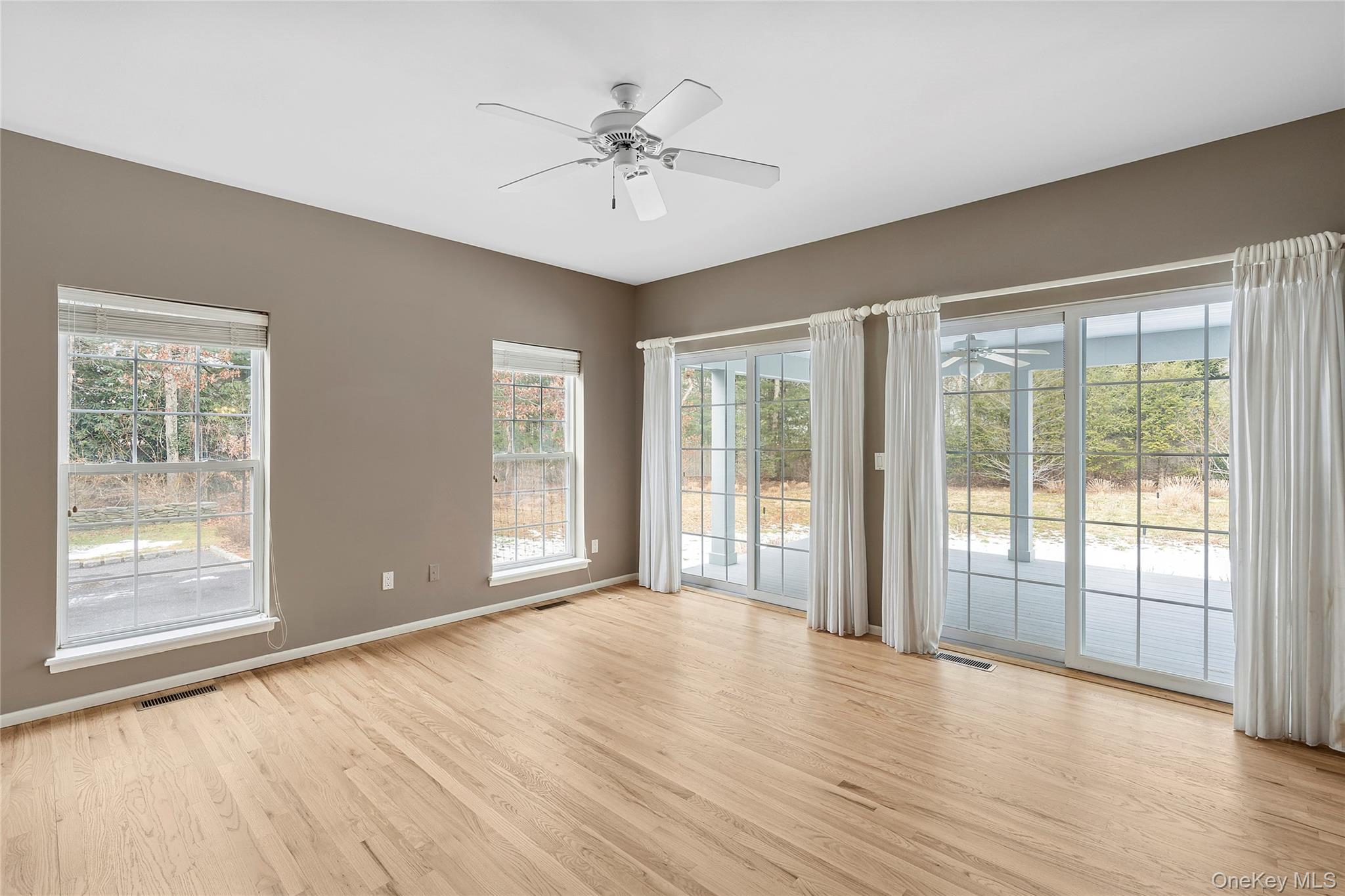 97 Spring Close Highway Property Photo 8