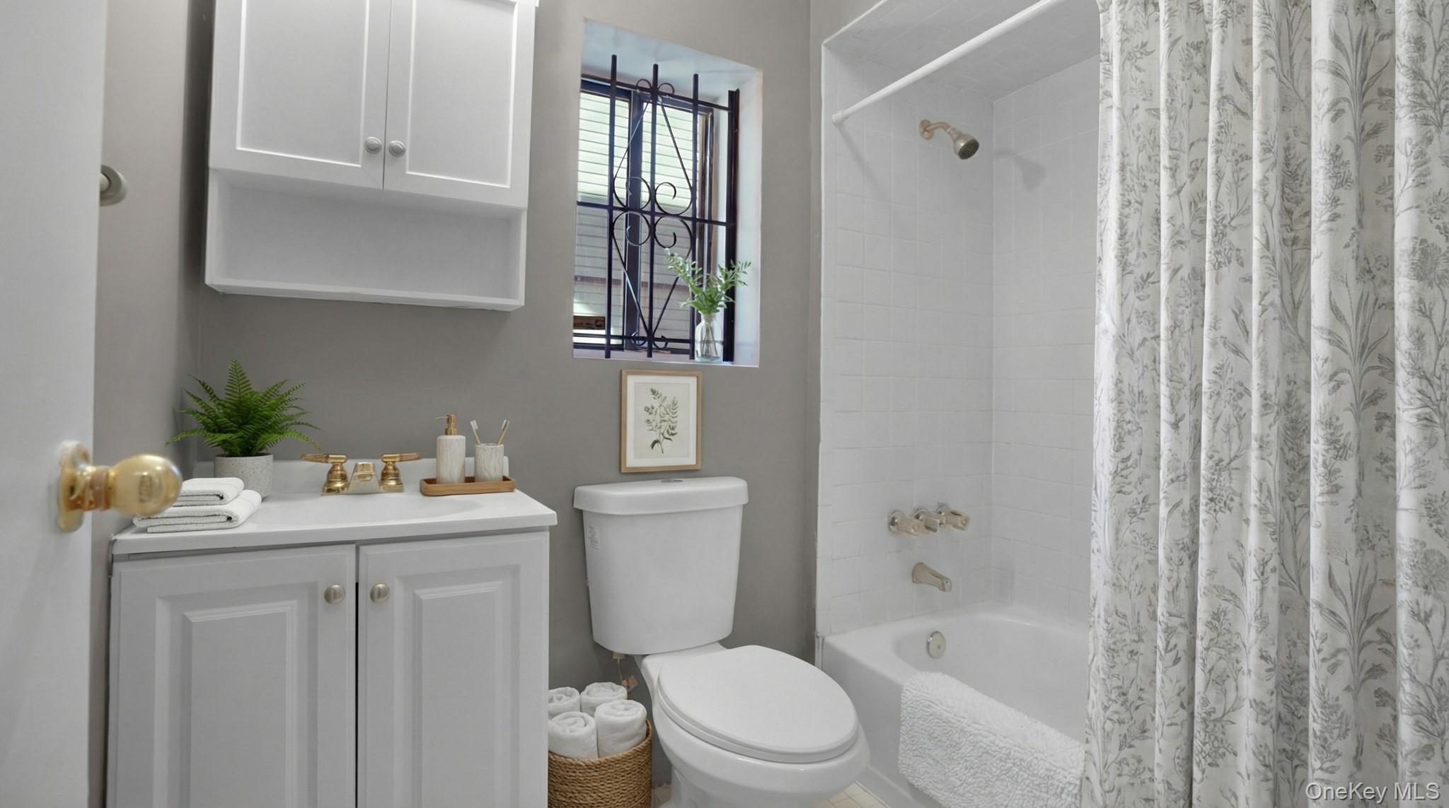 1364 E 92nd Street 101 Property Photo 17