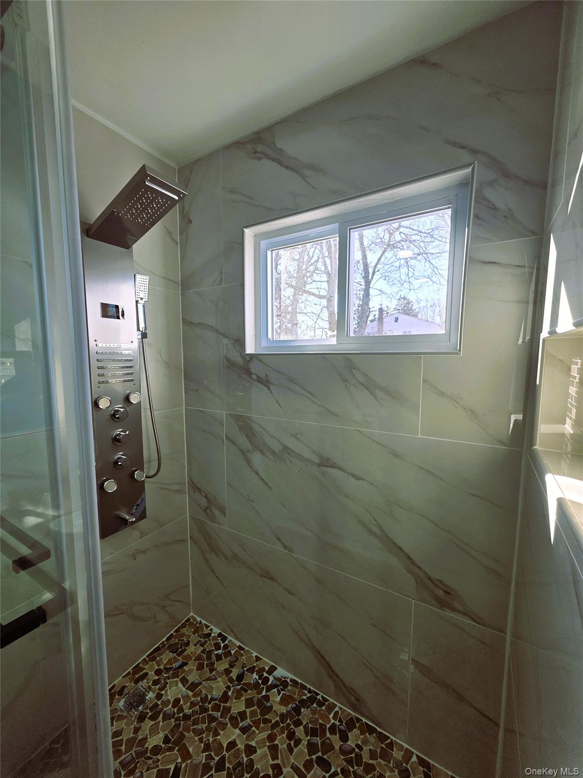 1334 Connetquot Avenue Property Photo 3