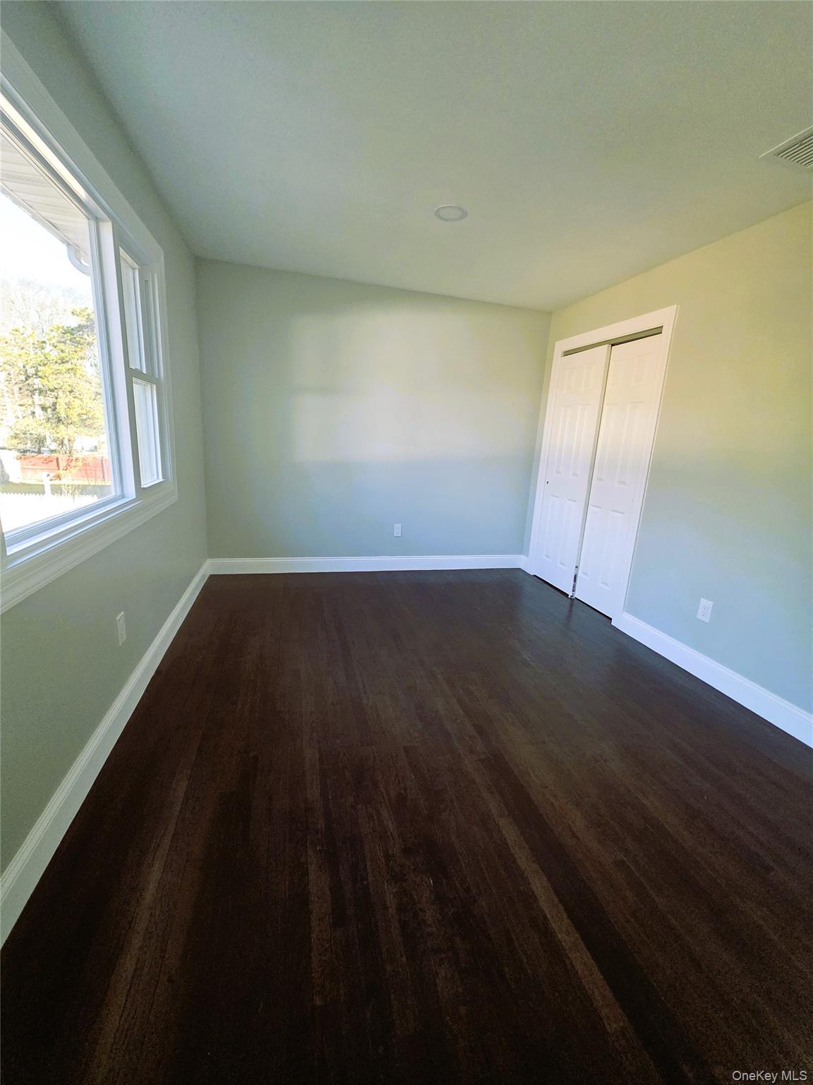 1334 Connetquot Avenue Property Photo 5