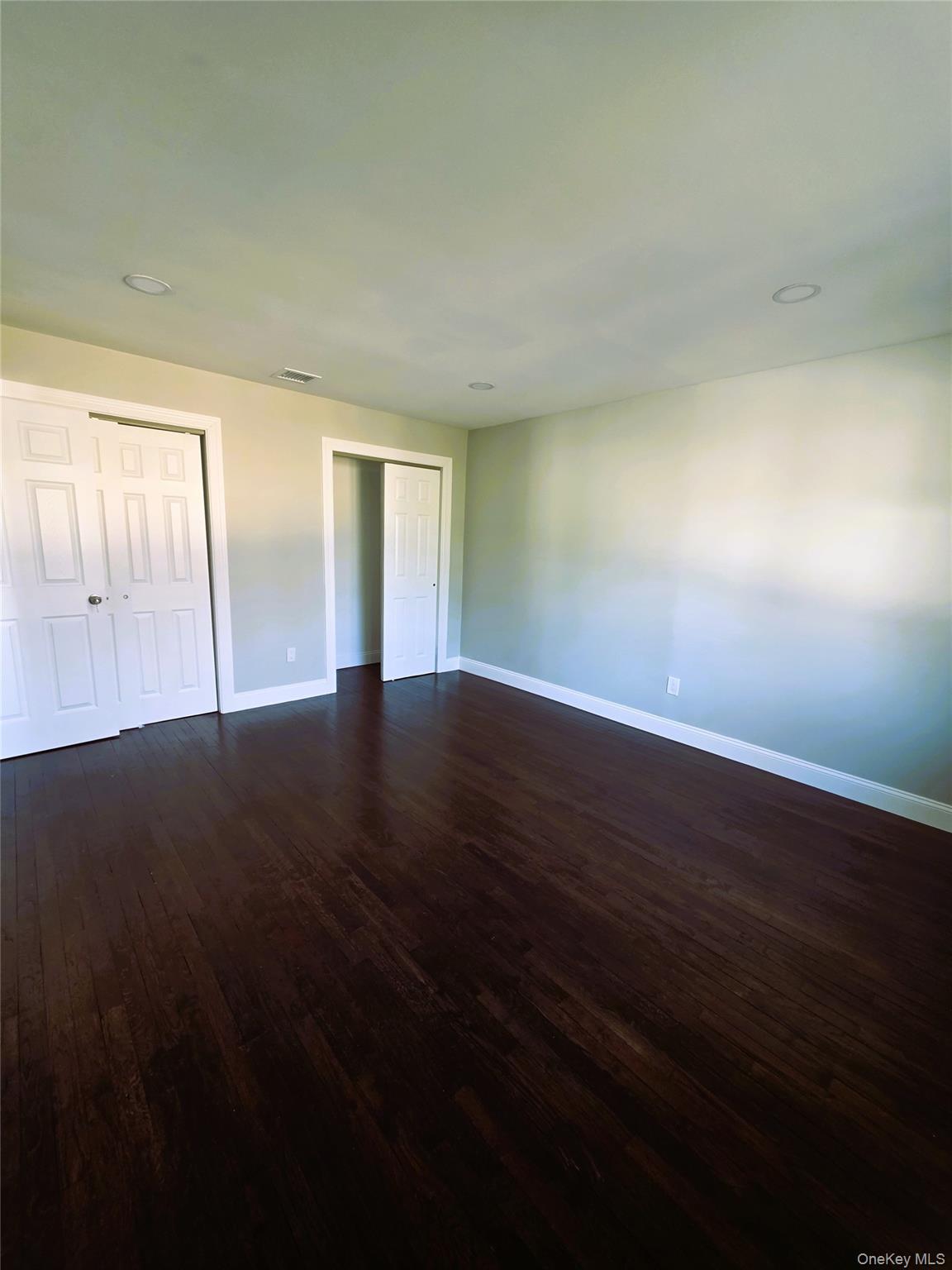 1334 Connetquot Avenue Property Photo 10