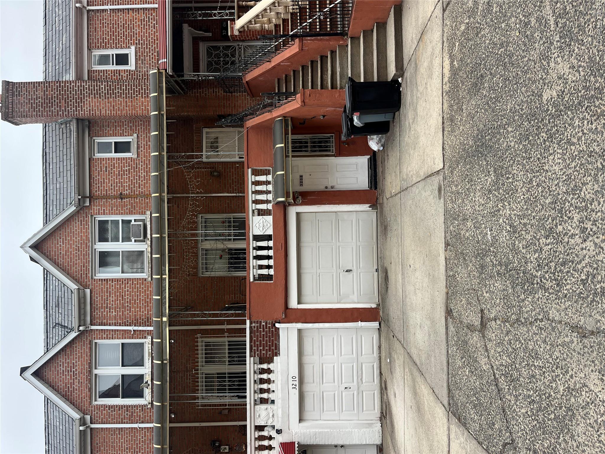 3208 88th Street Property Photo 4