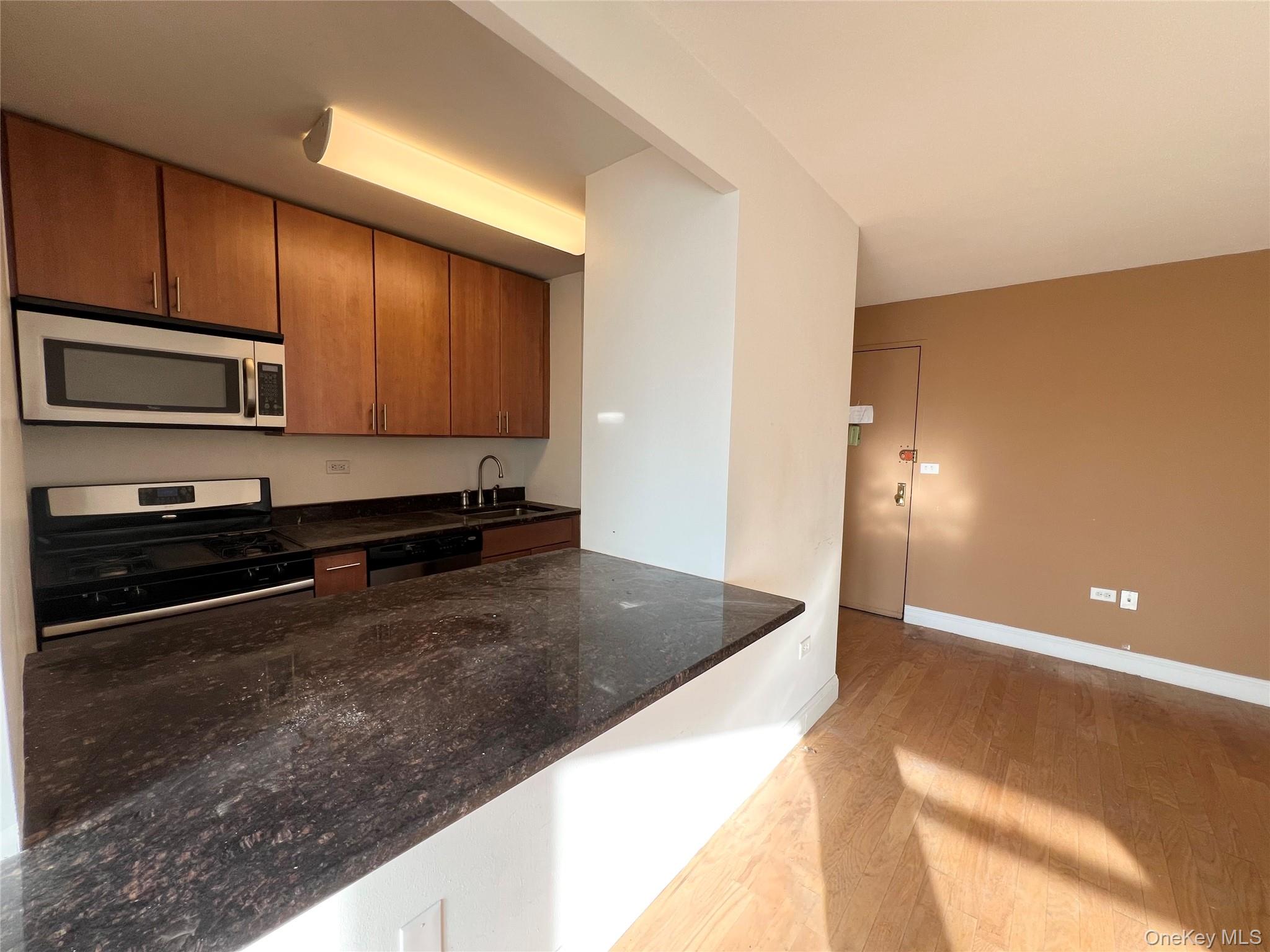 1019 Van Siclen Avenue 5g Property Photo 3