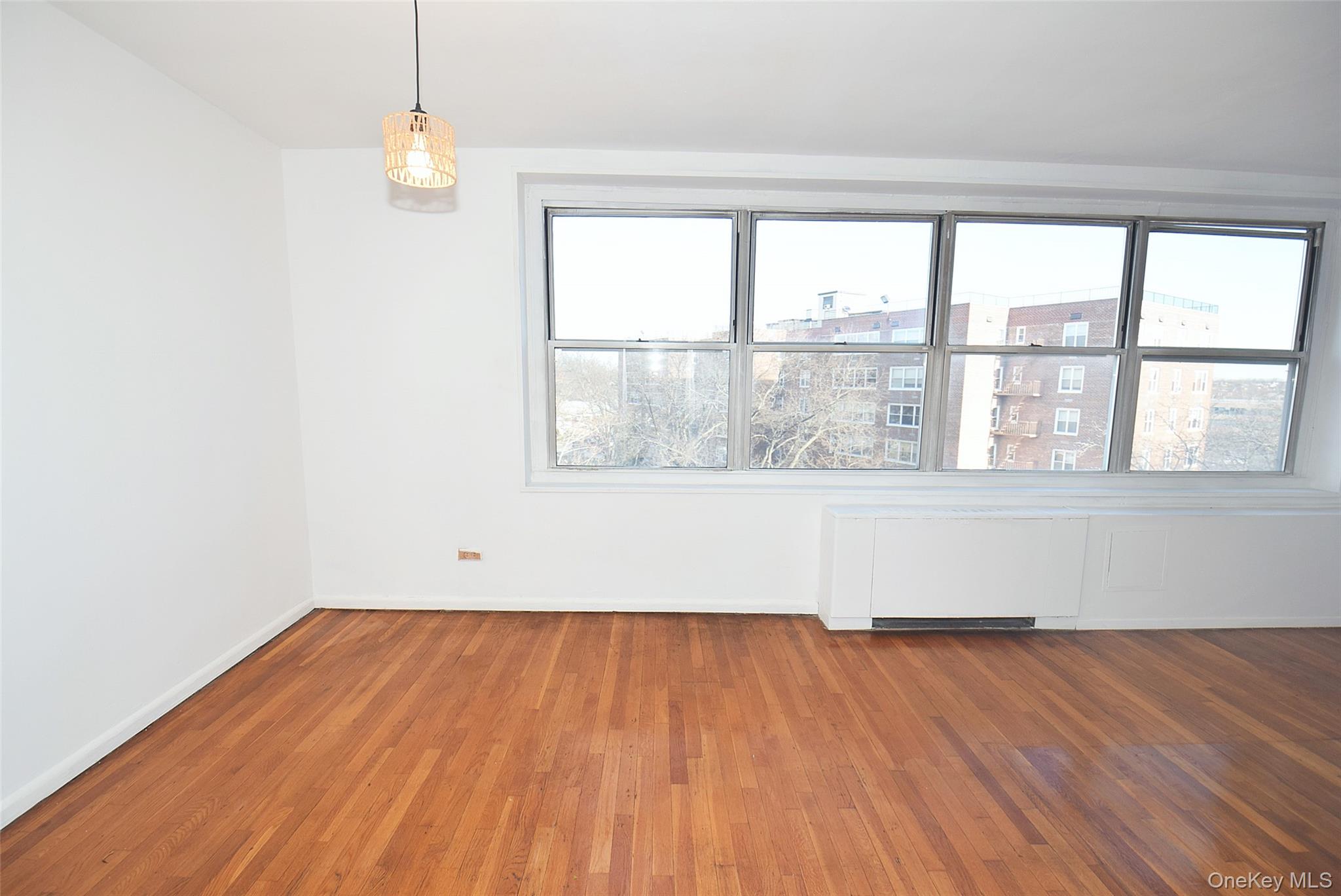 211-10 18 Avenue 4j Property Photo 12