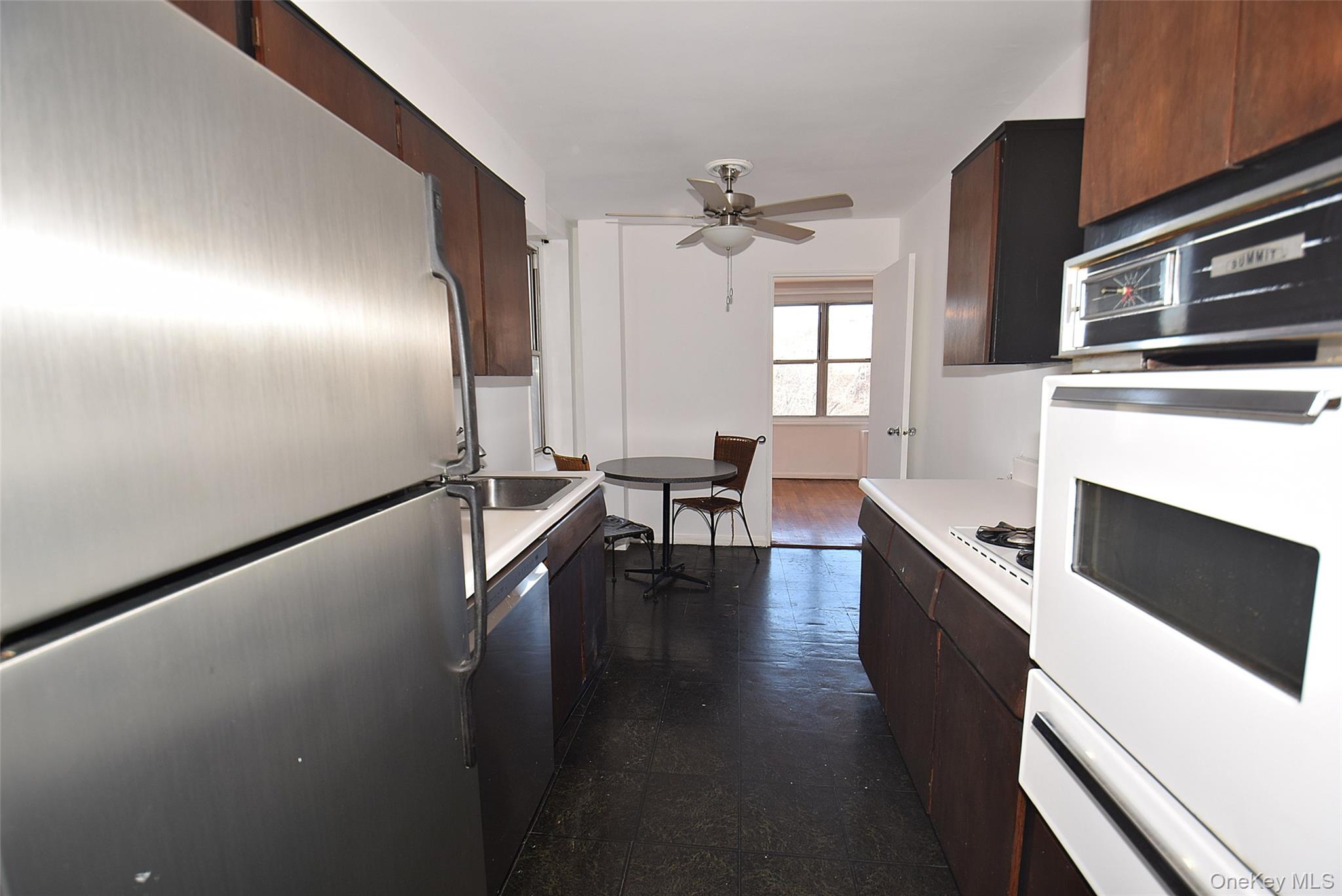 211-10 18 Avenue 4j Property Photo 14