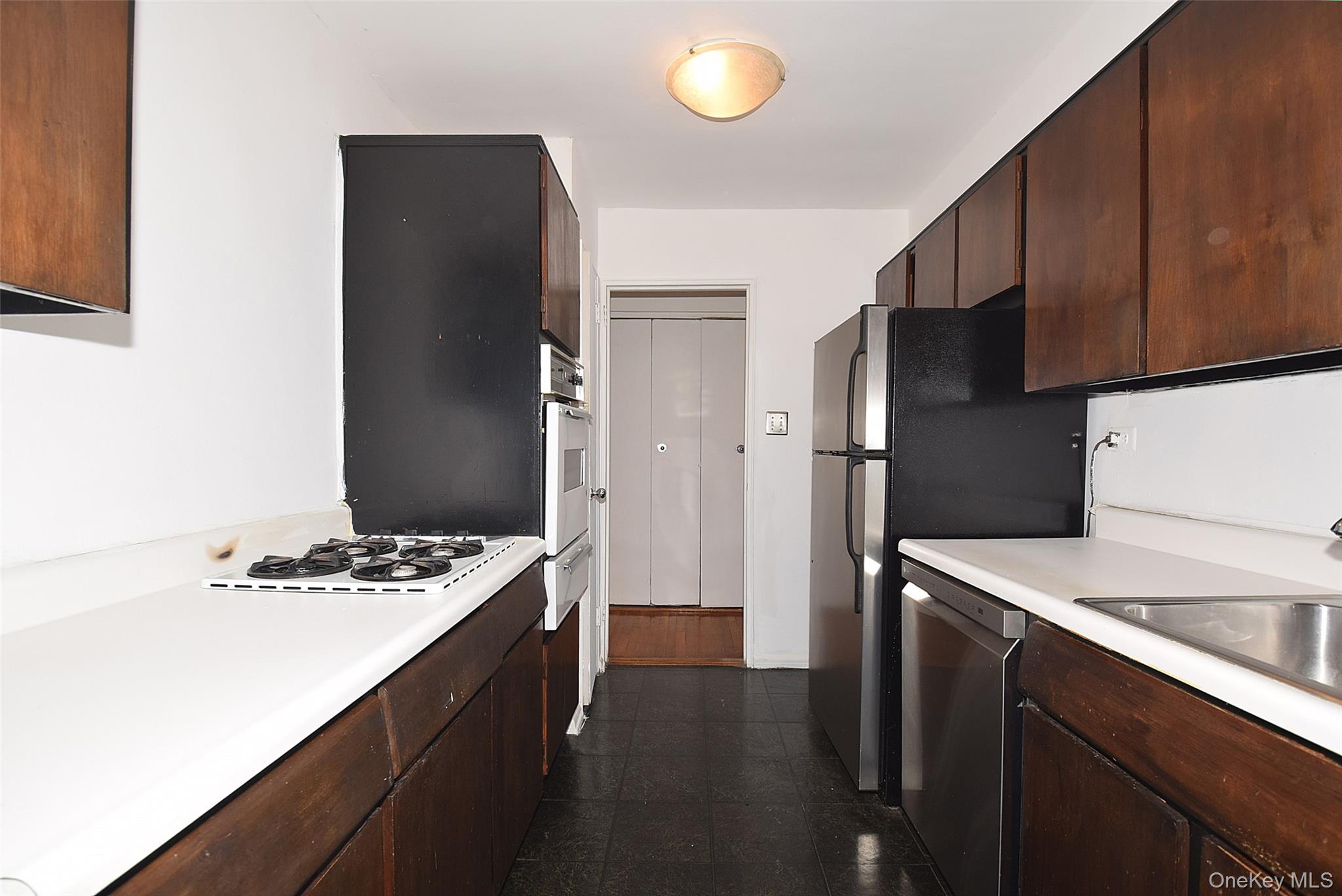 211-10 18 Avenue 4j Property Photo 15