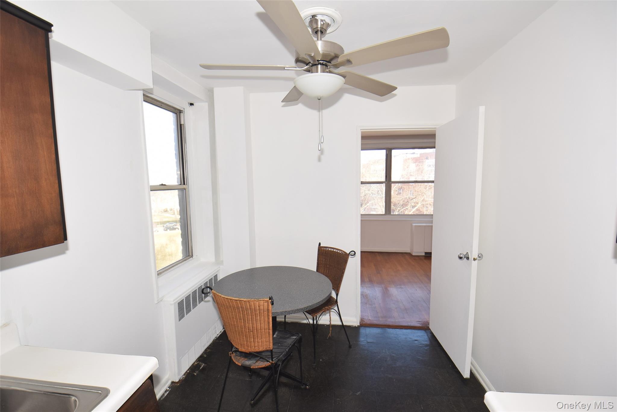 211-10 18 Avenue 4j Property Photo 16