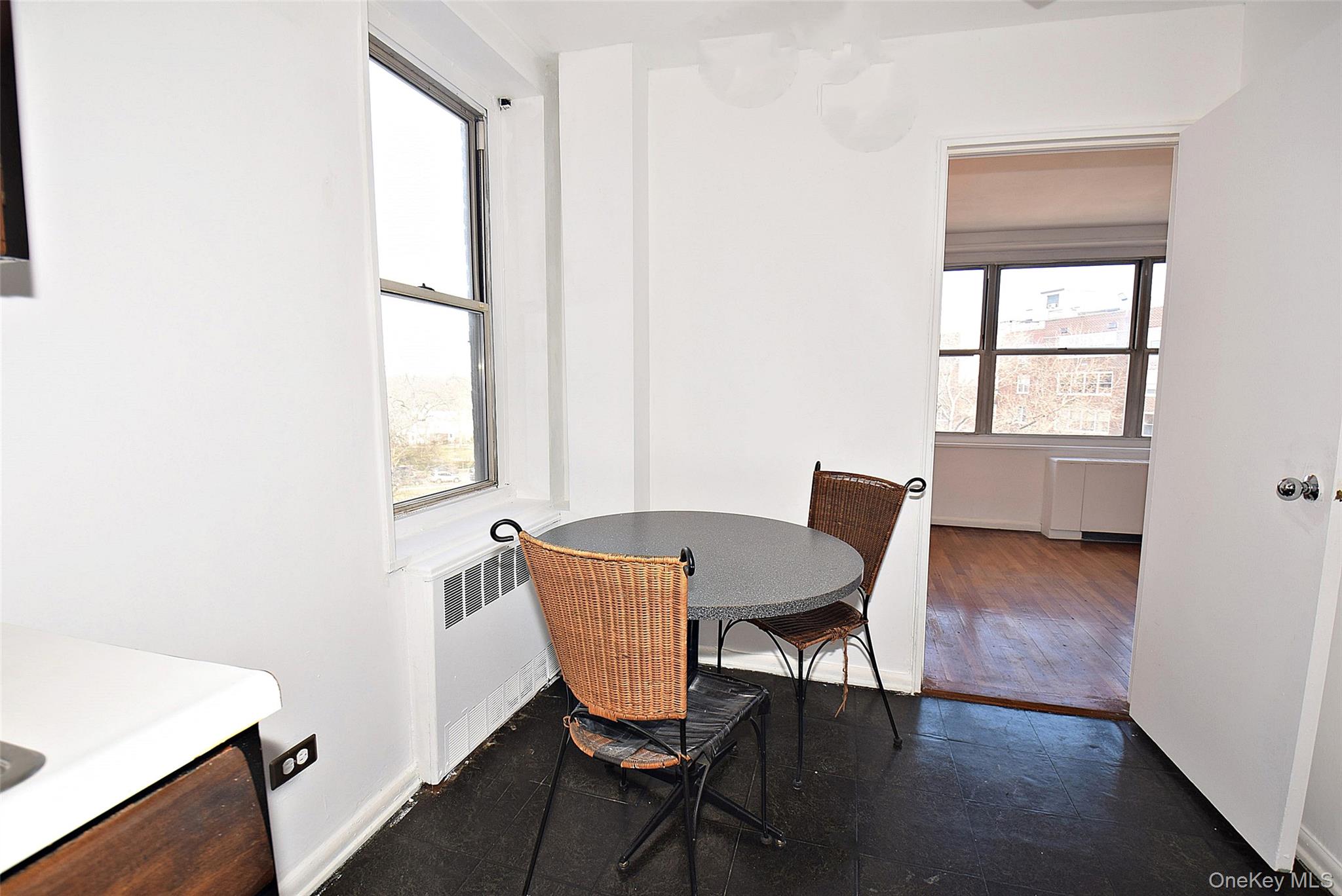 211-10 18 Avenue 4j Property Photo 17