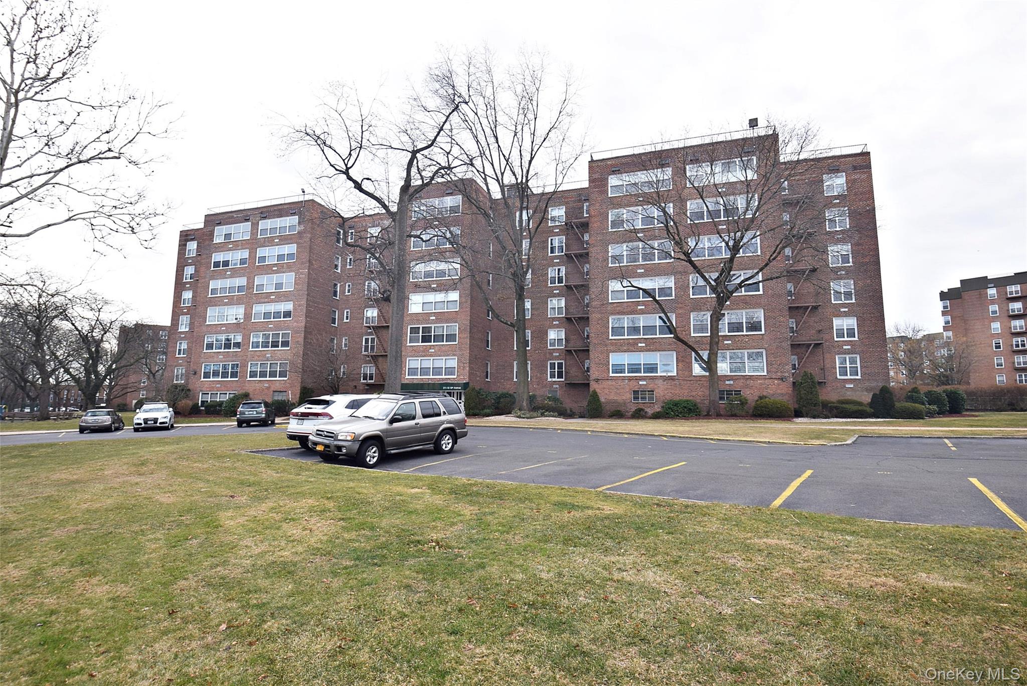 211-10 18 Avenue 4j Property Photo 25