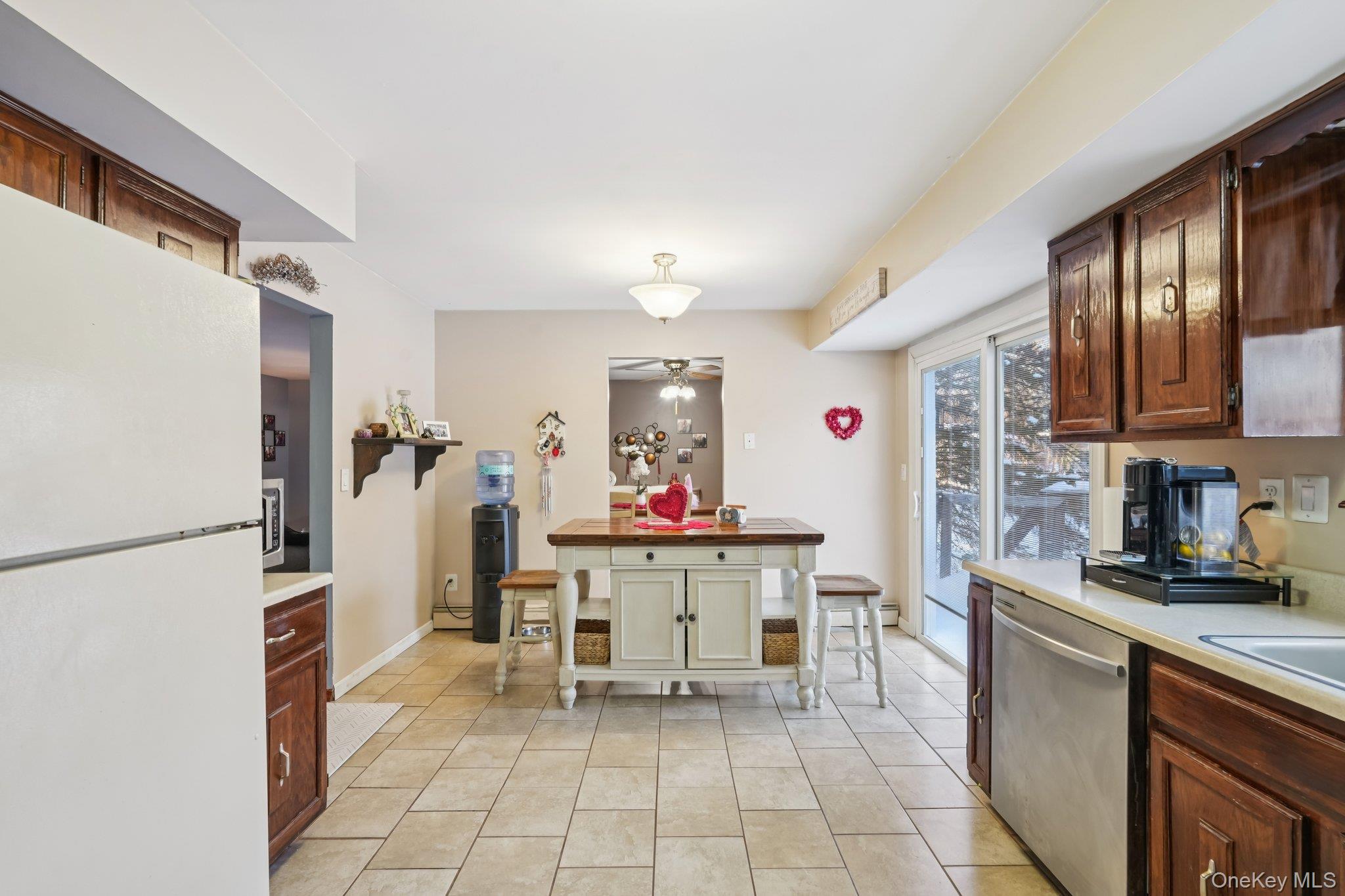 150 Lake Region Boulevard Property Photo 20