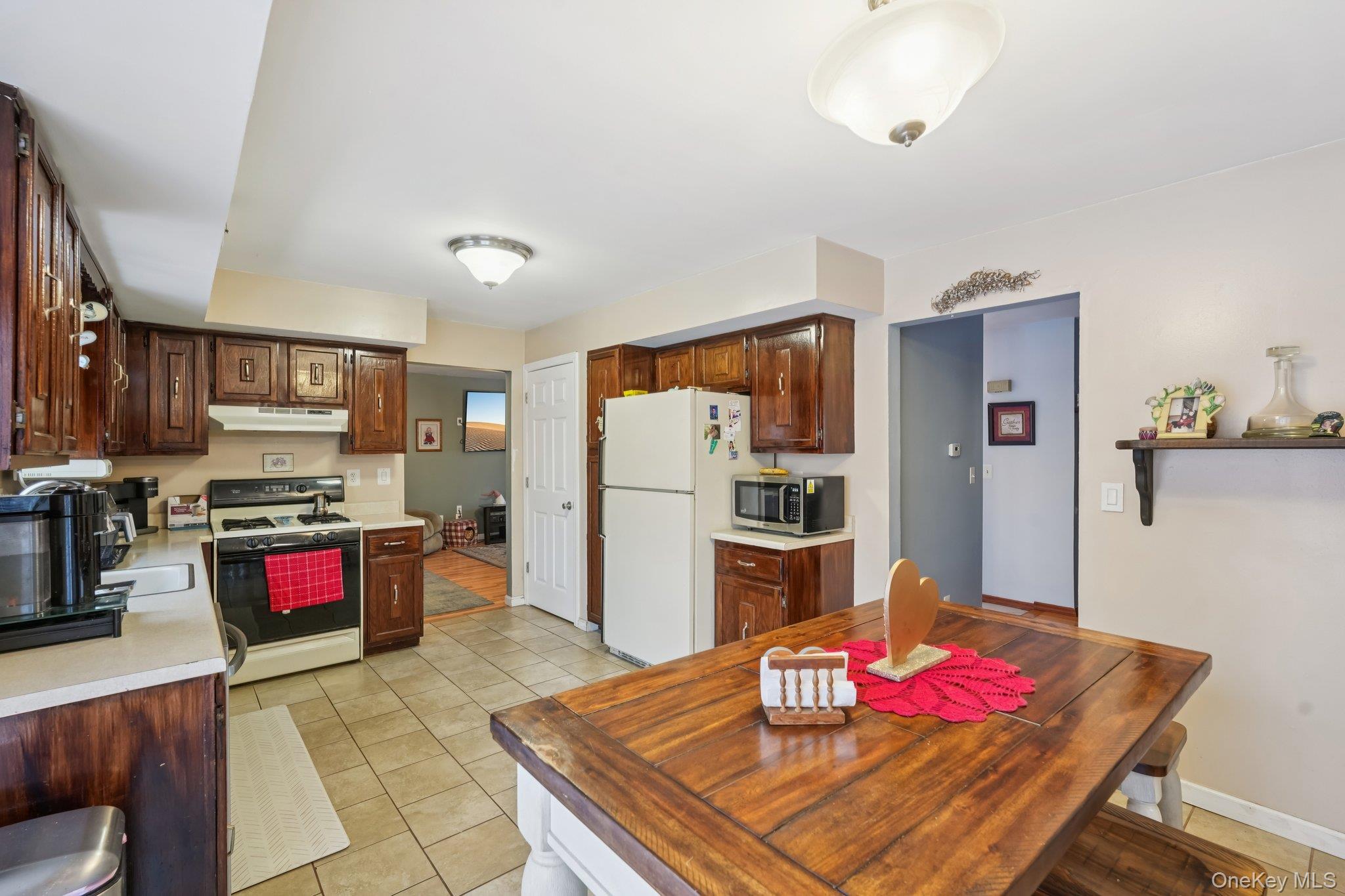 150 Lake Region Boulevard Property Photo 23