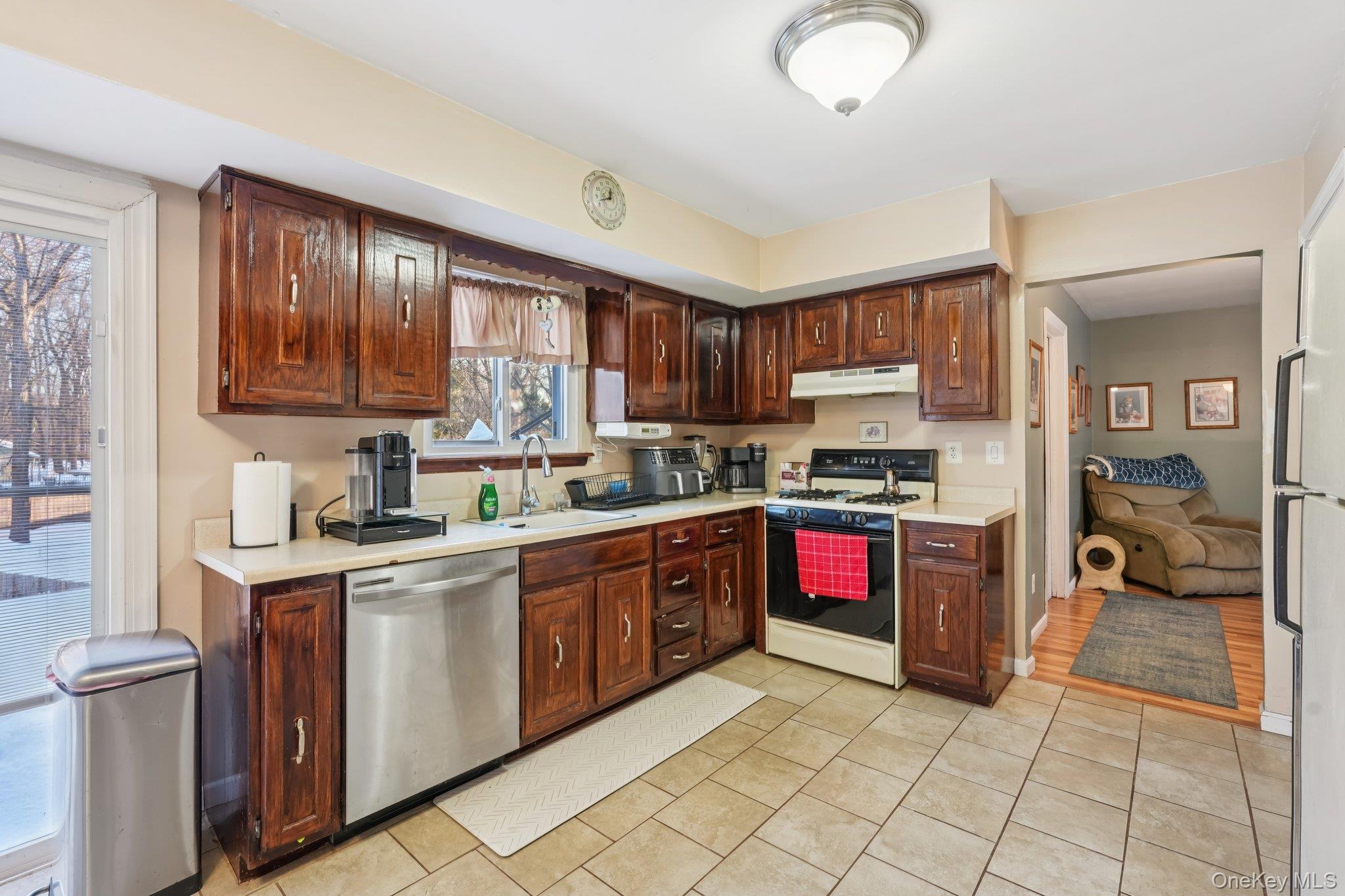 150 Lake Region Boulevard Property Photo 25