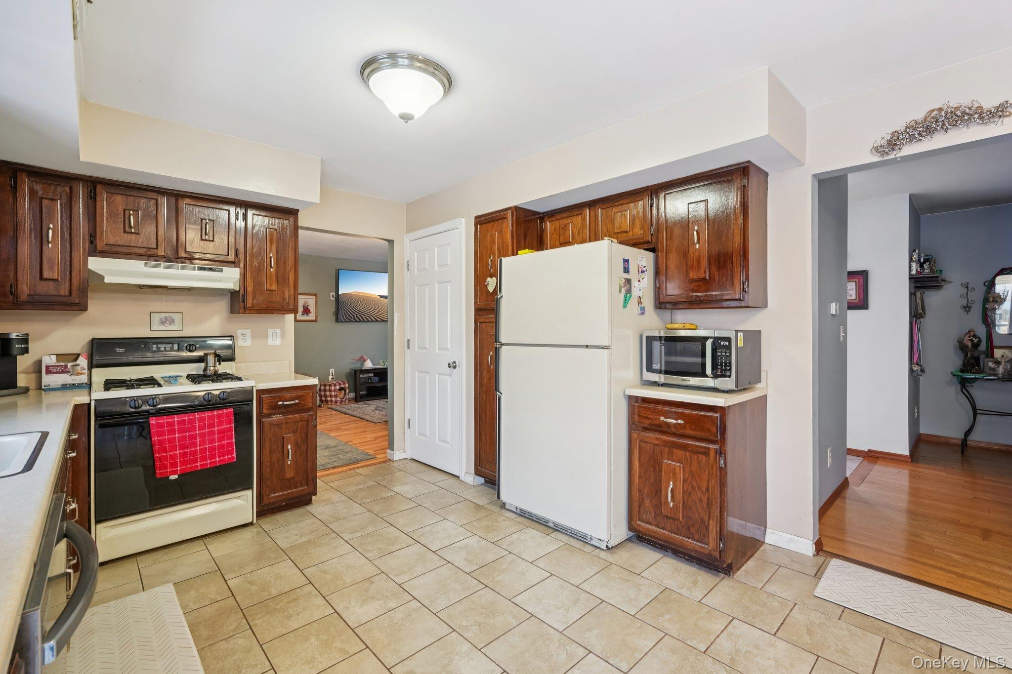 150 Lake Region Boulevard Property Photo 26