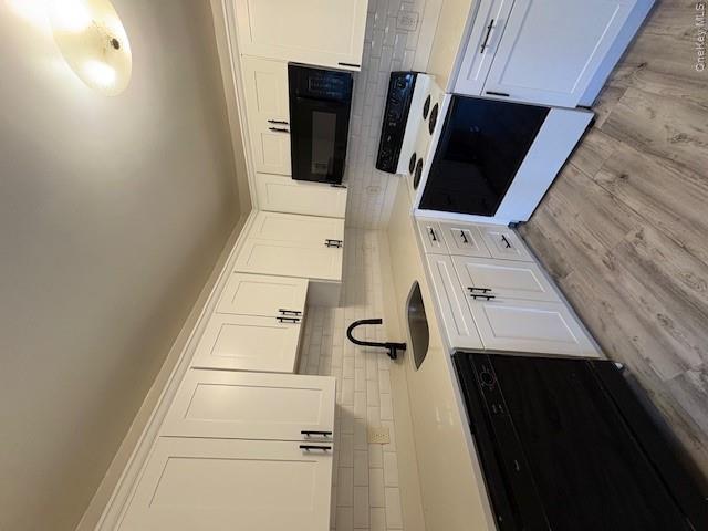 4 Scarborough Lane B Property Photo 3