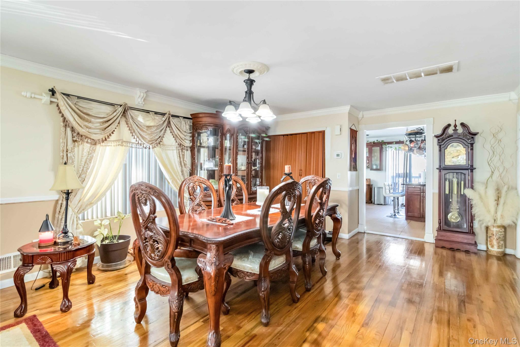 25 South Street Property Photo 7