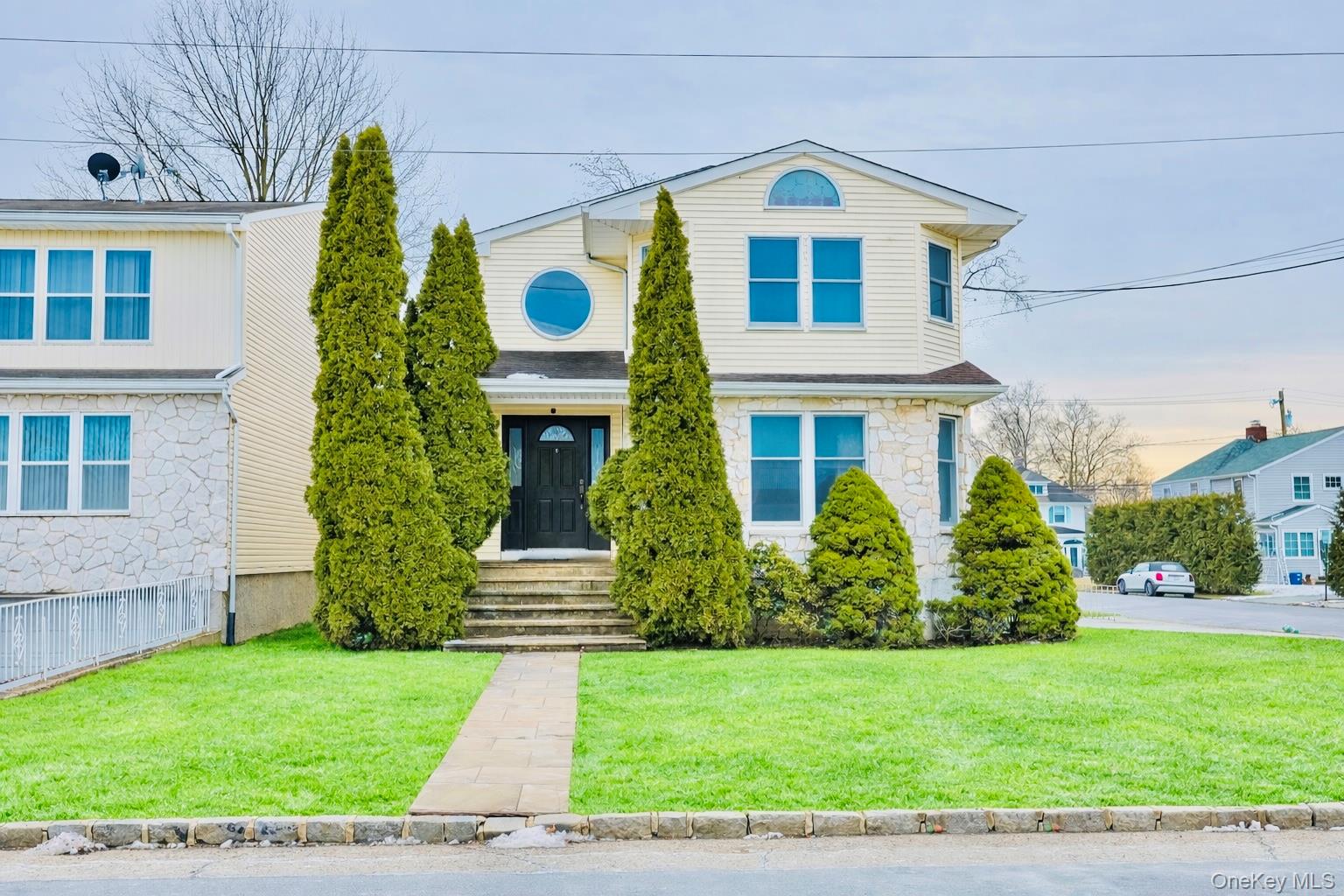 74 Bedford Avenue Property Photo 1