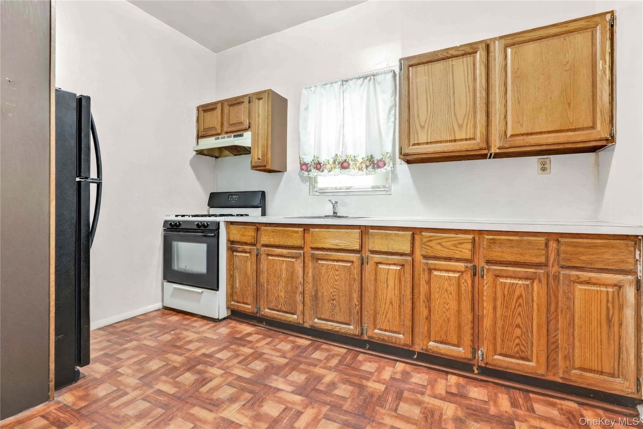69 Martense Street Property Photo 10