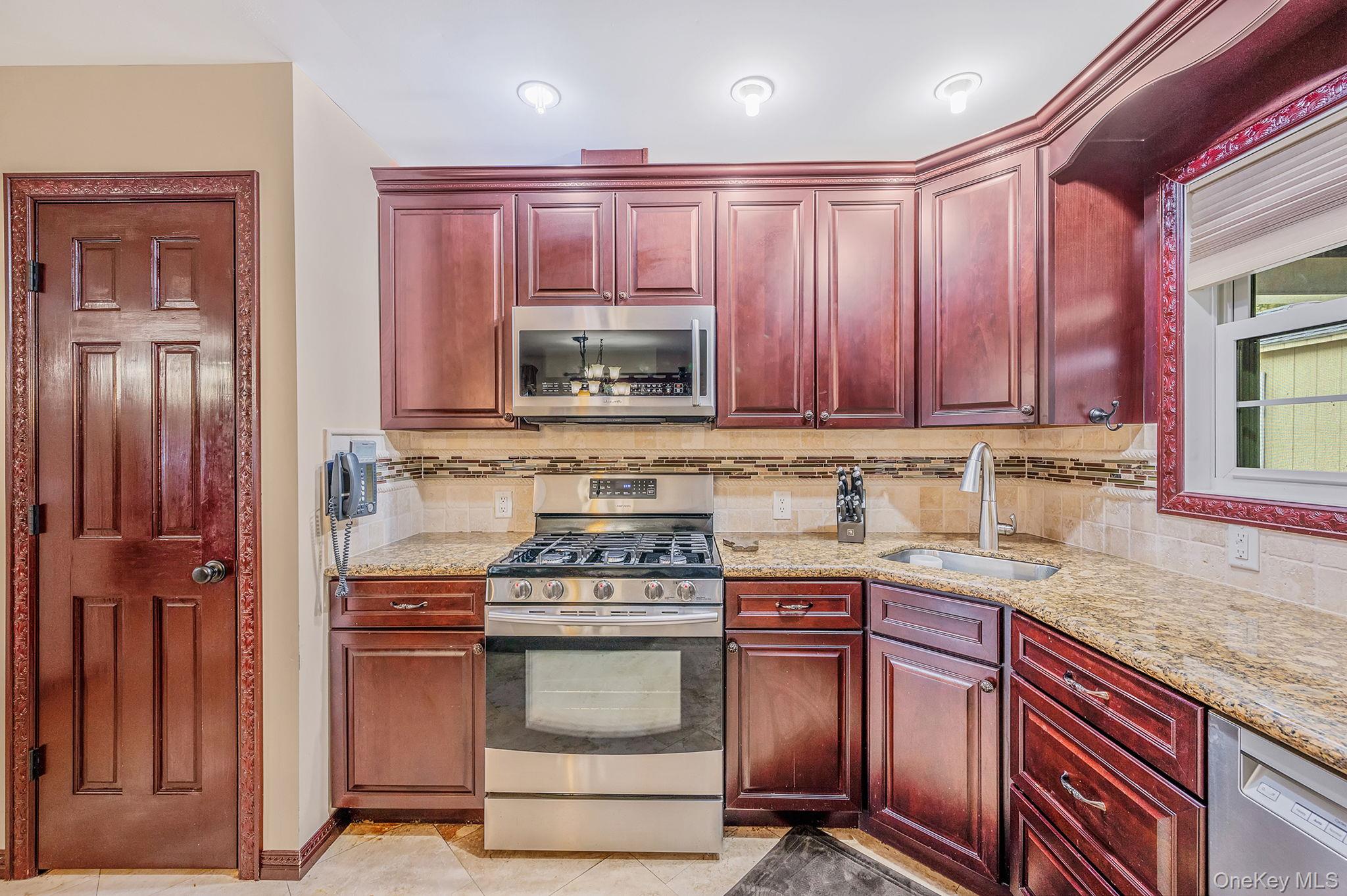 120 Waldo Street Property Photo 40
