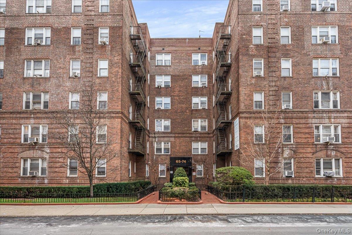 65-74 Saunders Street 6j Property Photo 2