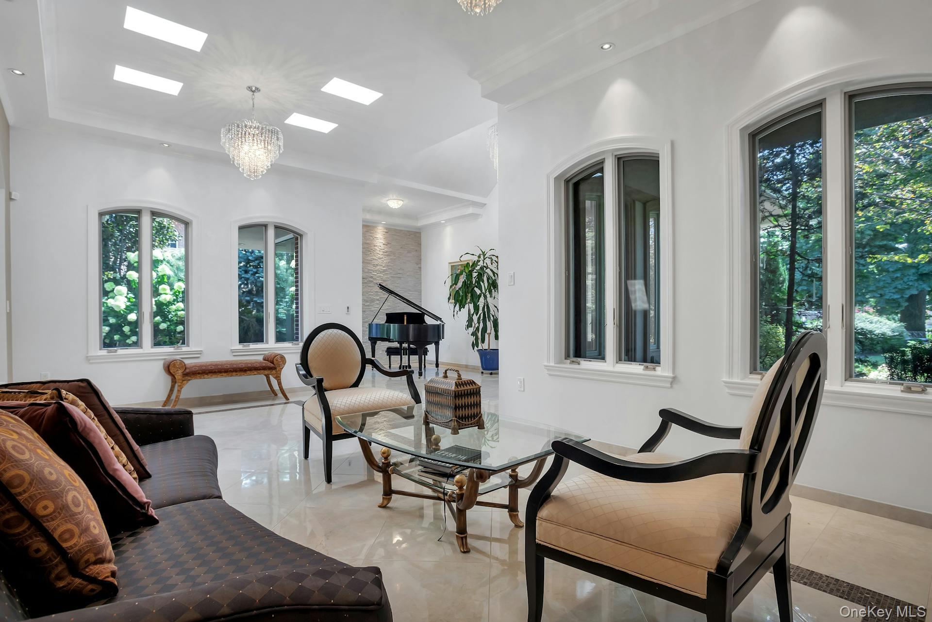 5 Boulevard Property Photo 5