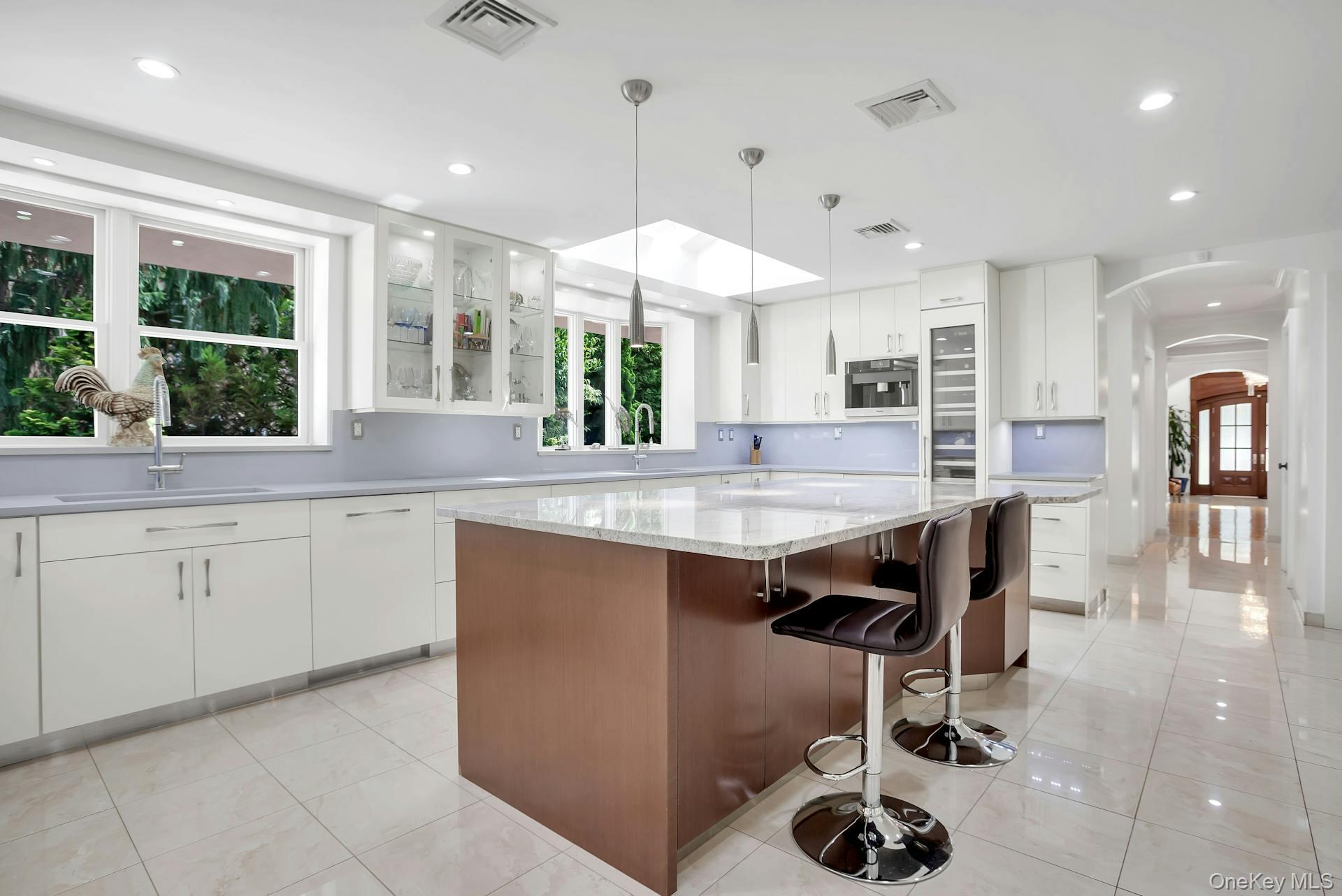 5 Boulevard Property Photo 8