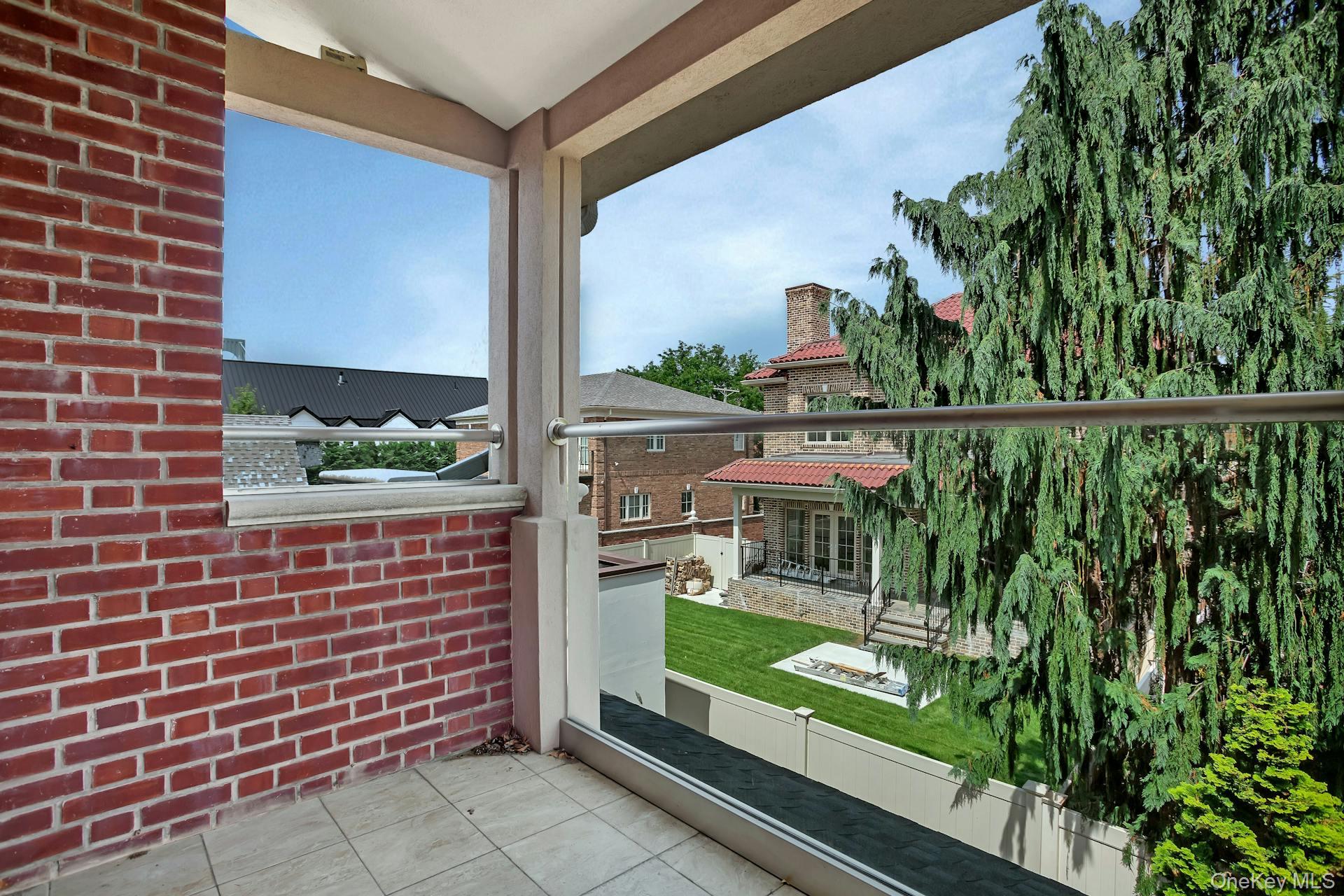 5 Boulevard Property Photo 25