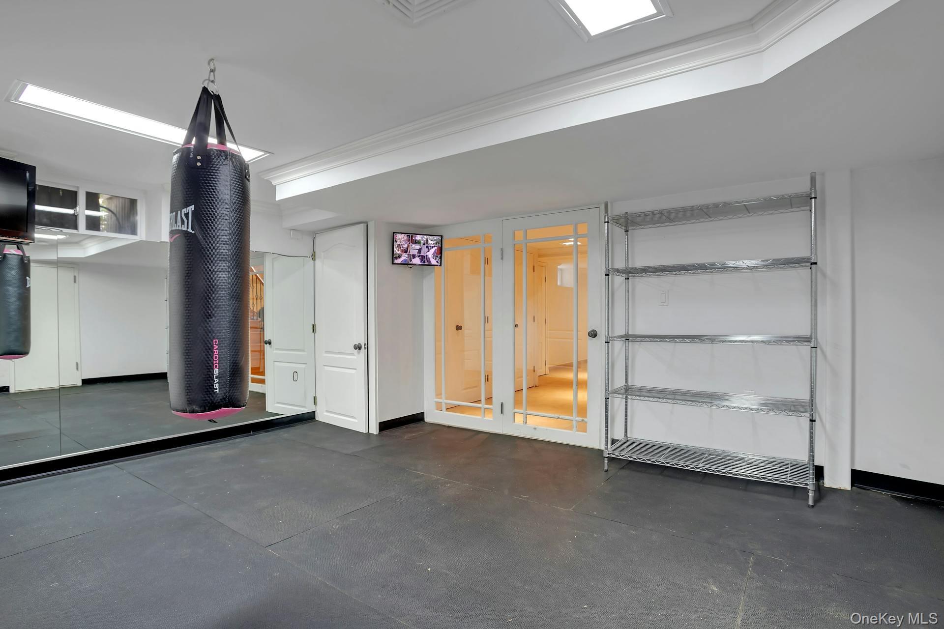 5 Boulevard Property Photo 34