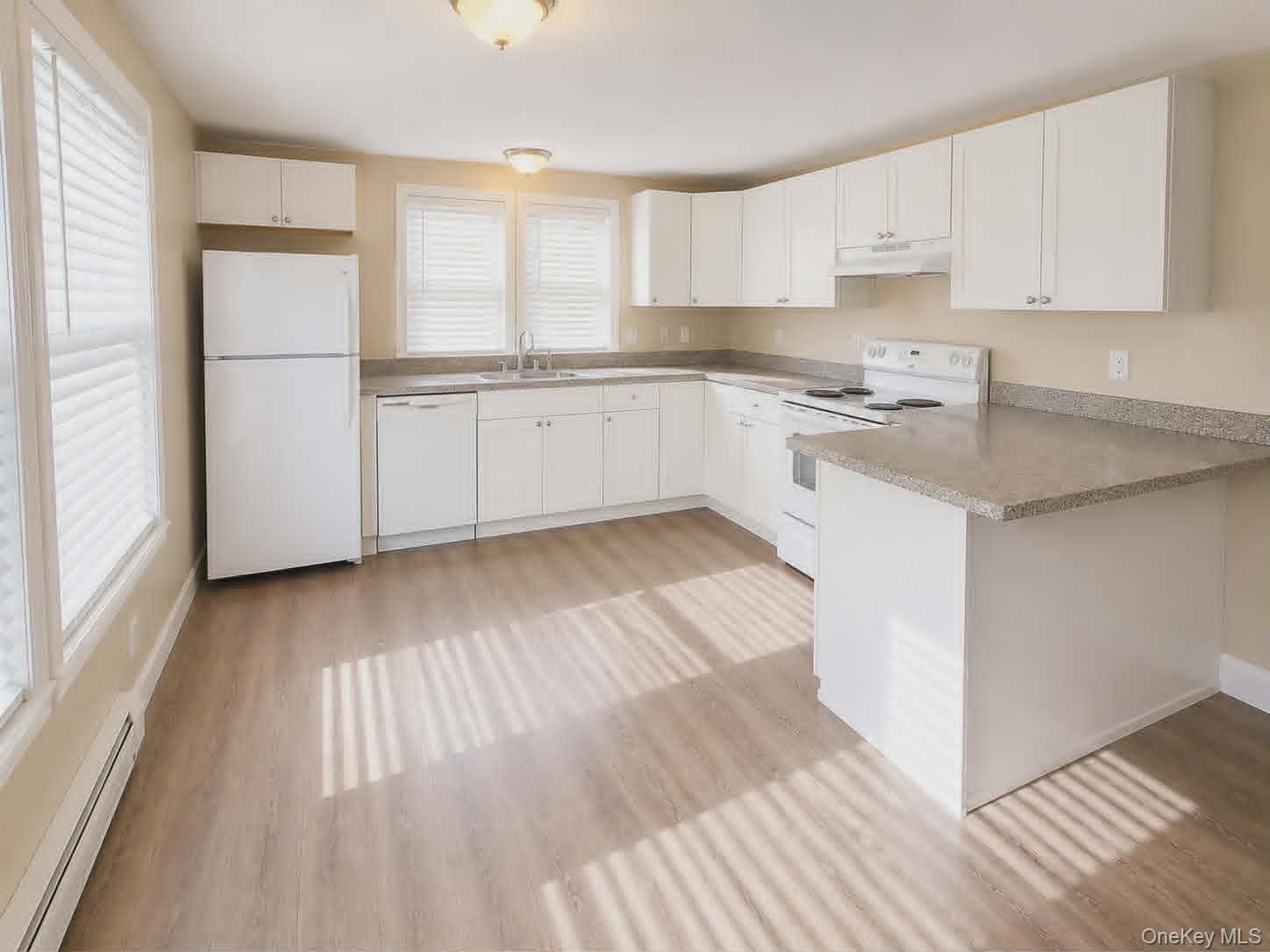 21 Village Circle Property Photo 4